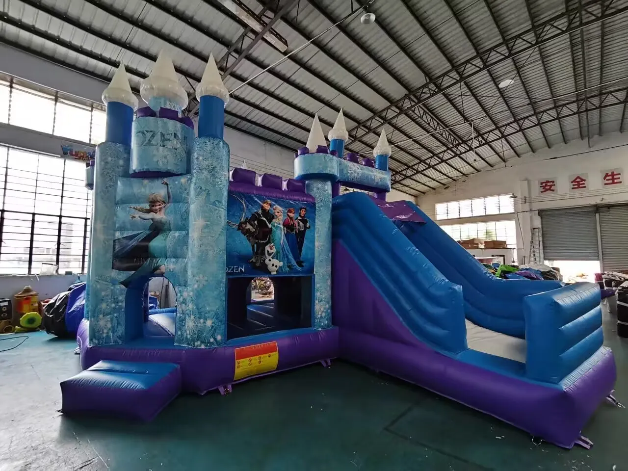 Frozen Bouncy Castle