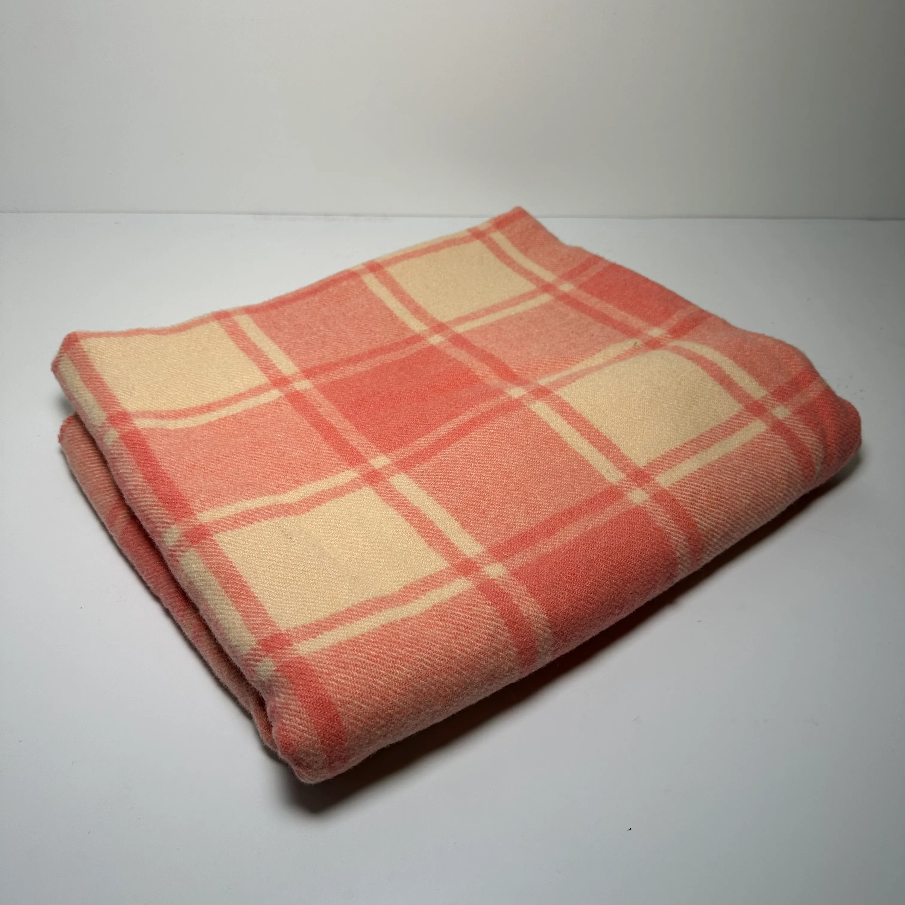 Throw Blanket - Medium - Pink/Cream - Checkered