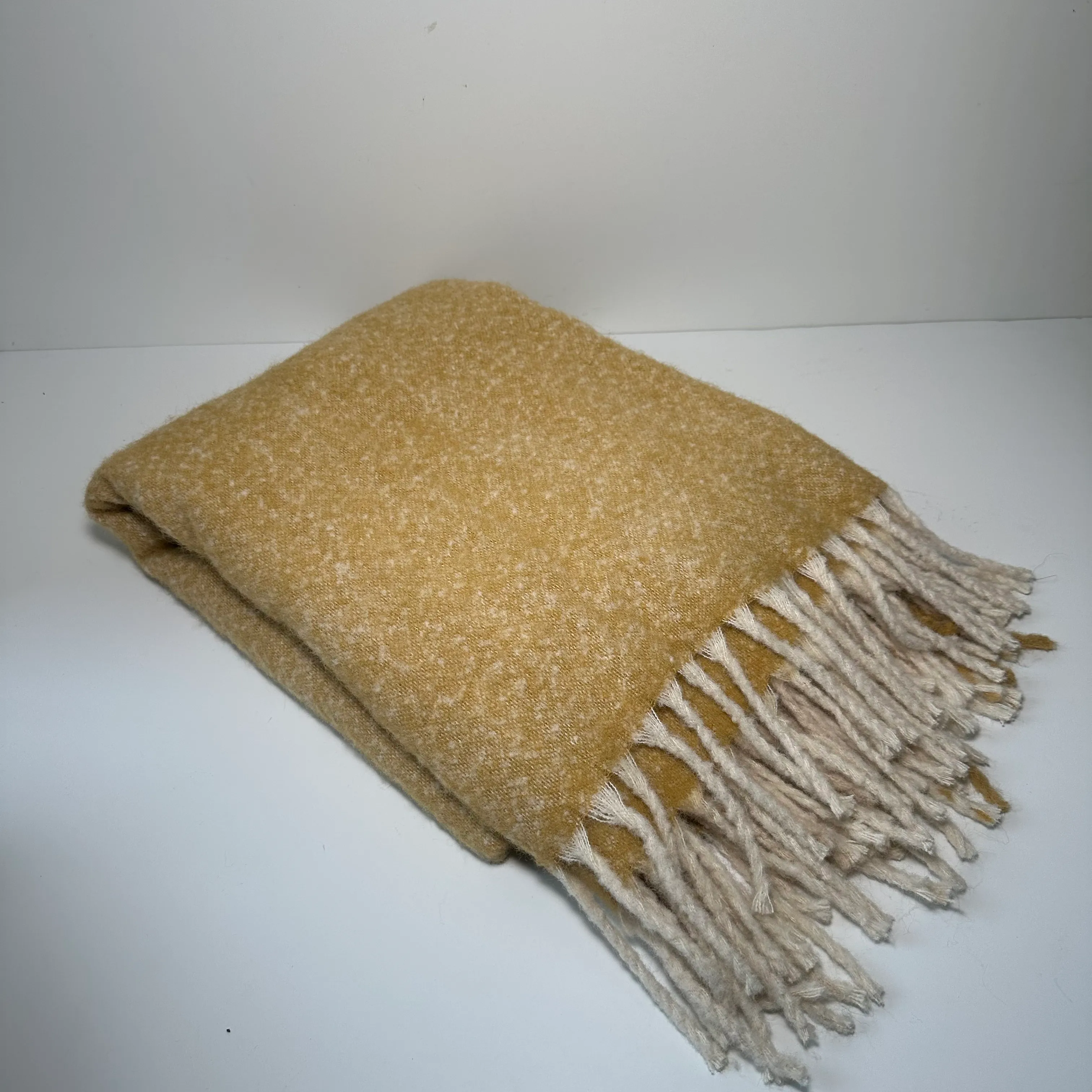 Throw Blanket - Long Fringe - Soft Yellow