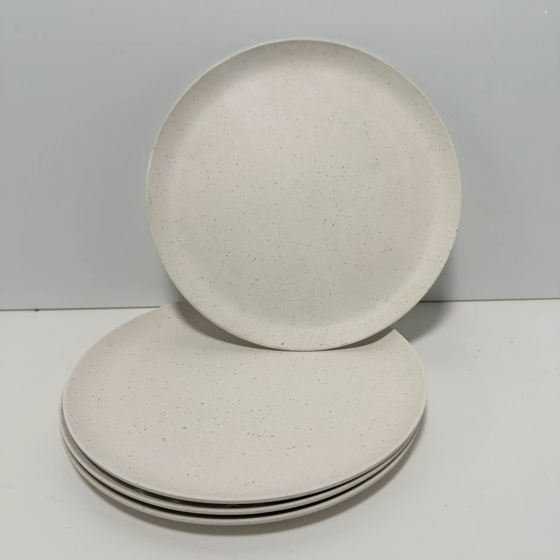 Plastic Salad Plates Small - 4Pc