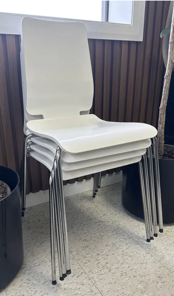 Modern Chair - White