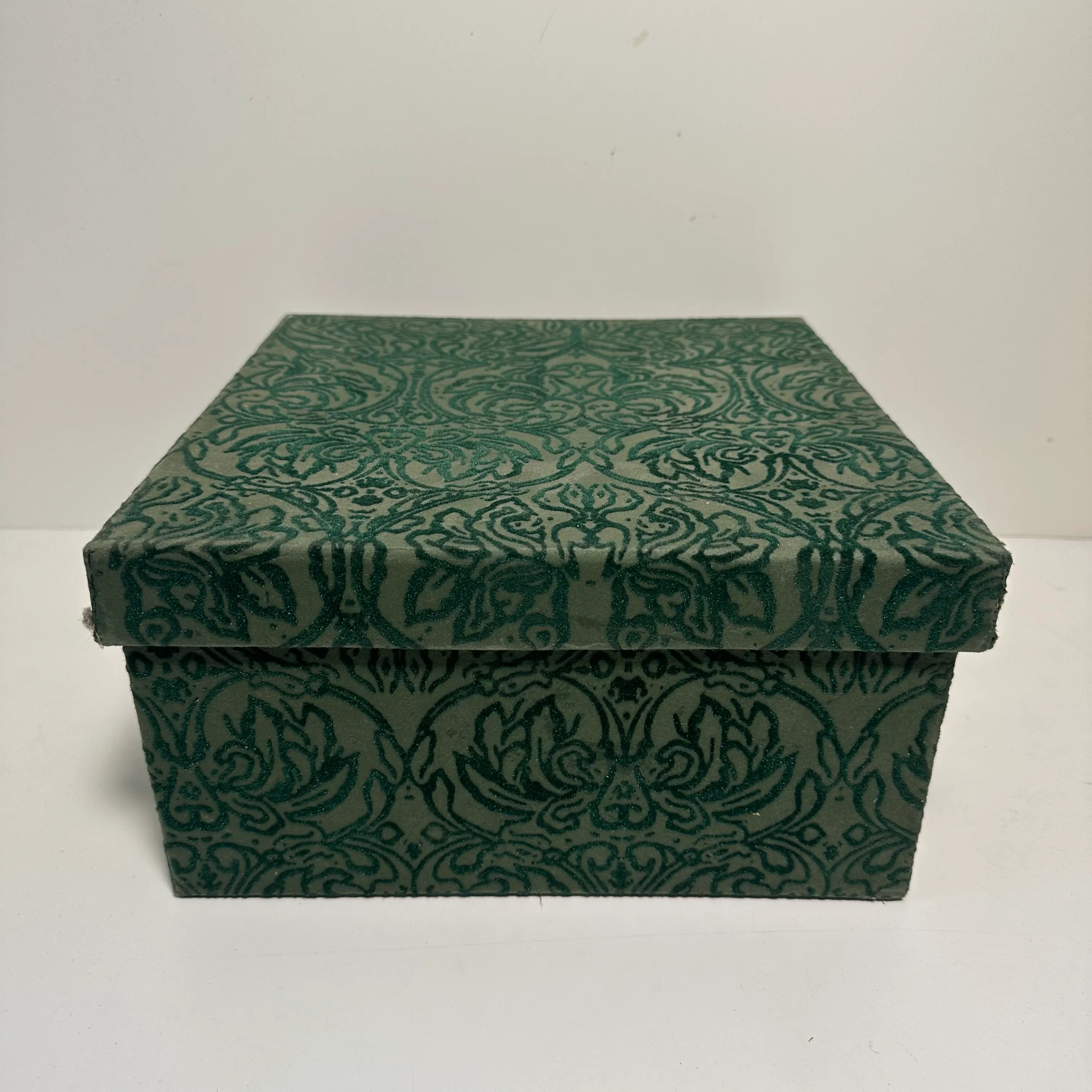 Gift Box - Floral Motif - Green