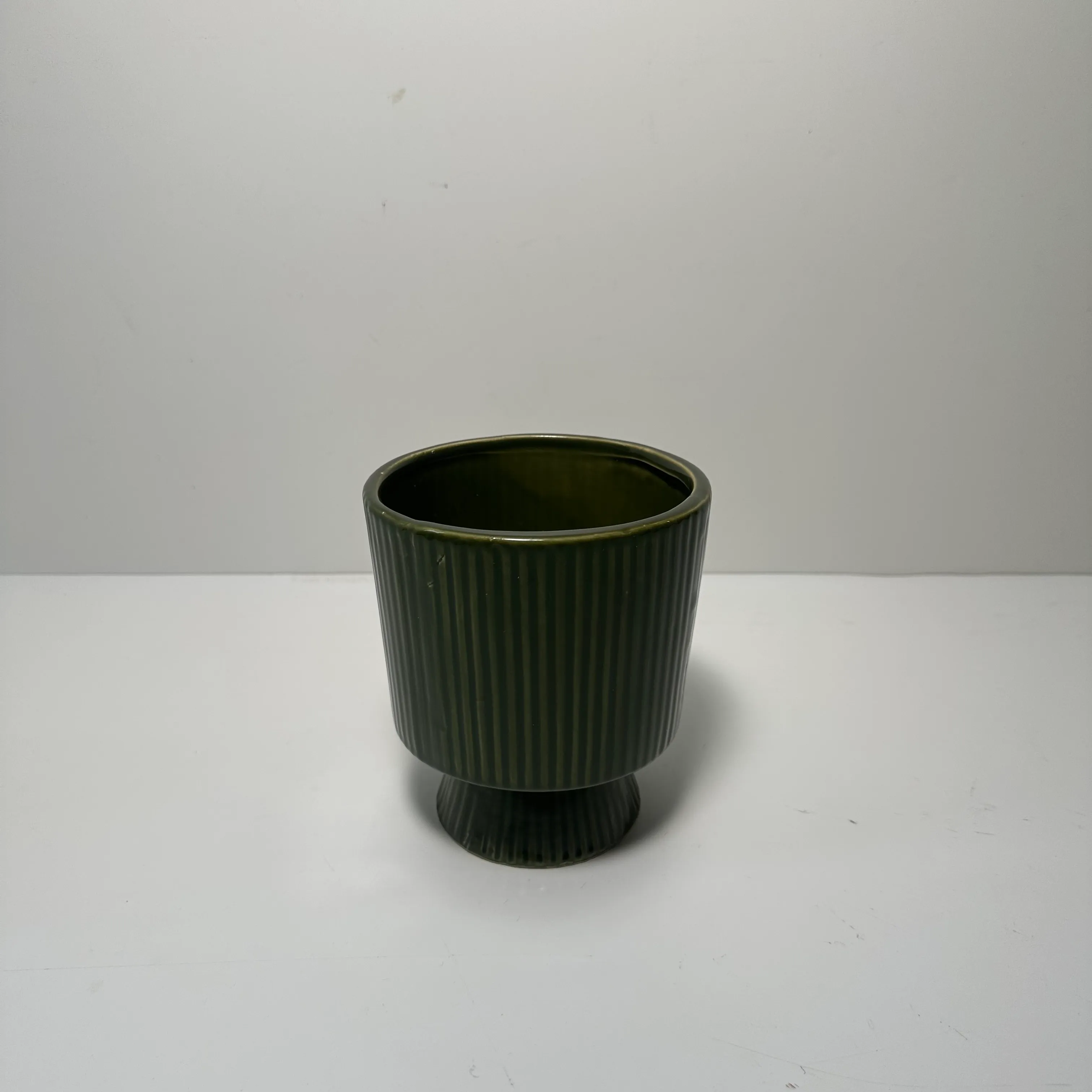 Flower Pot - Pedestal - Green