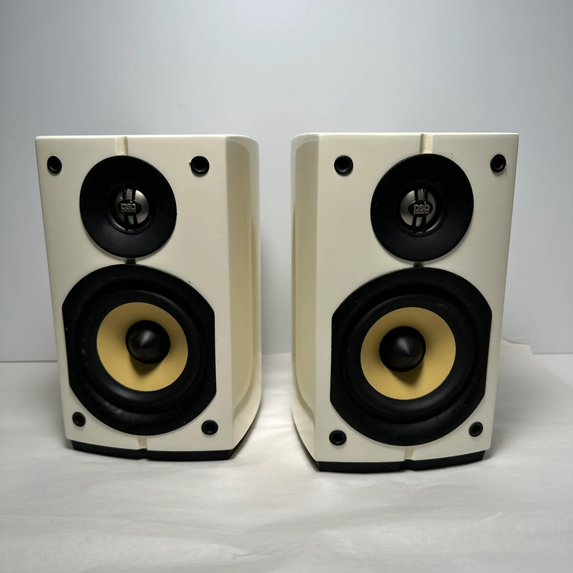 Computer Audio Speakers Black/Cream - 2Pc