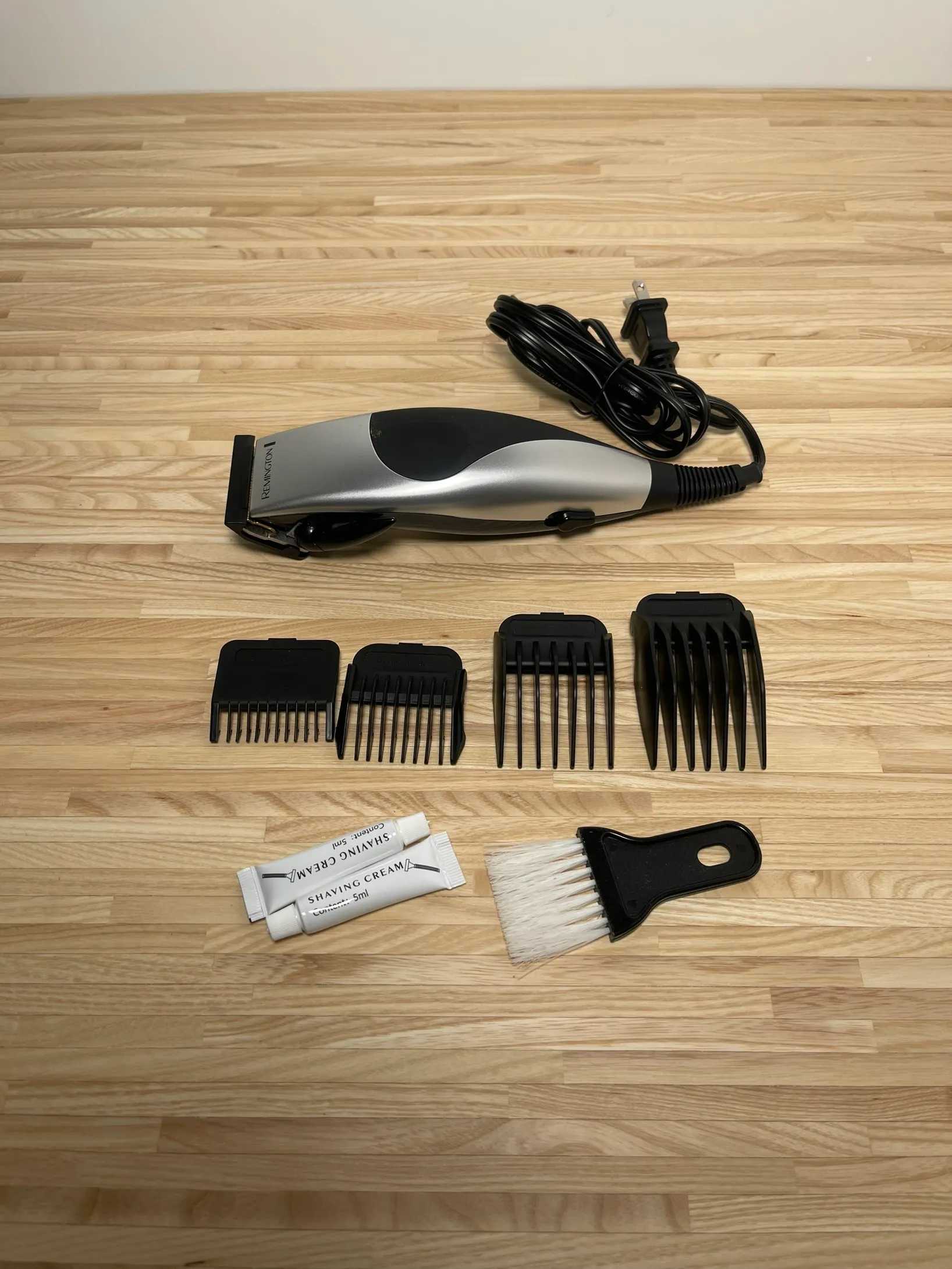 Hair Trimmer w/ Accessories