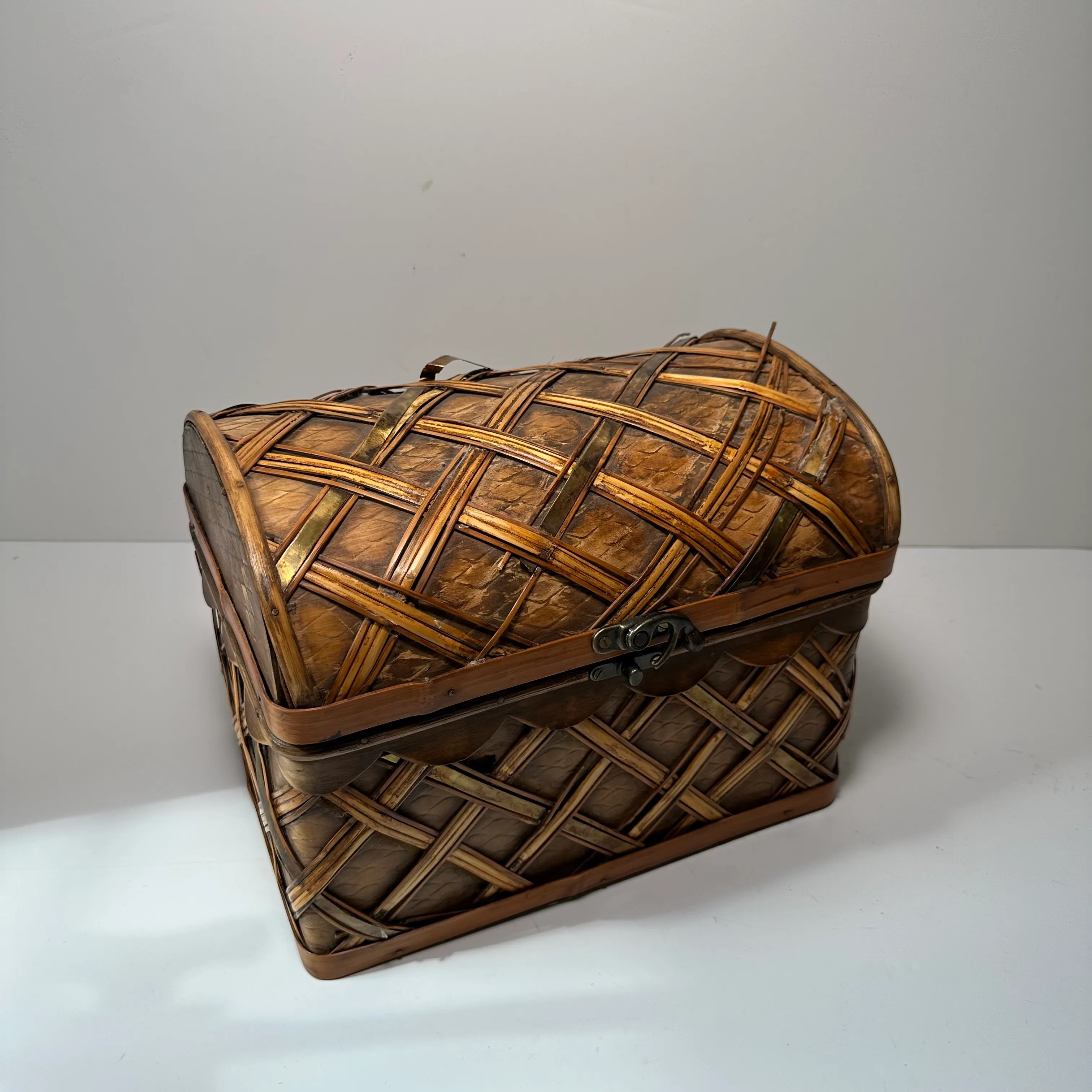 Chest - Wooden Weave