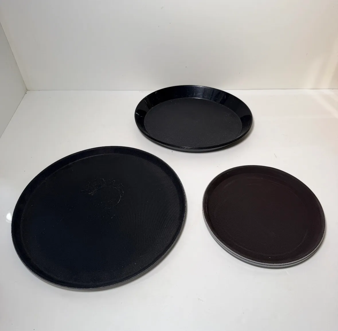 Serving Trays - Round - Plastic