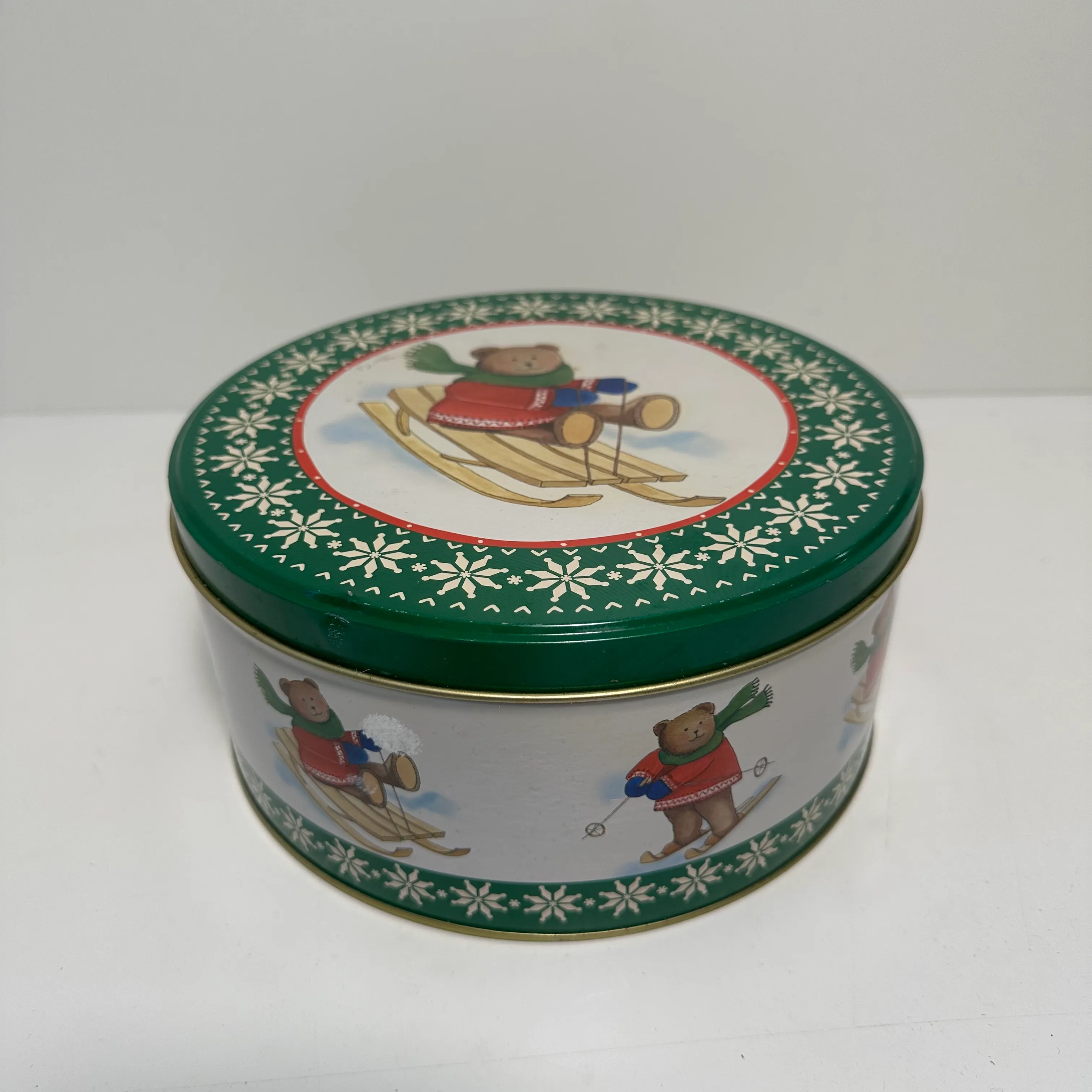 Tin Container - Skiing Bear - Circular