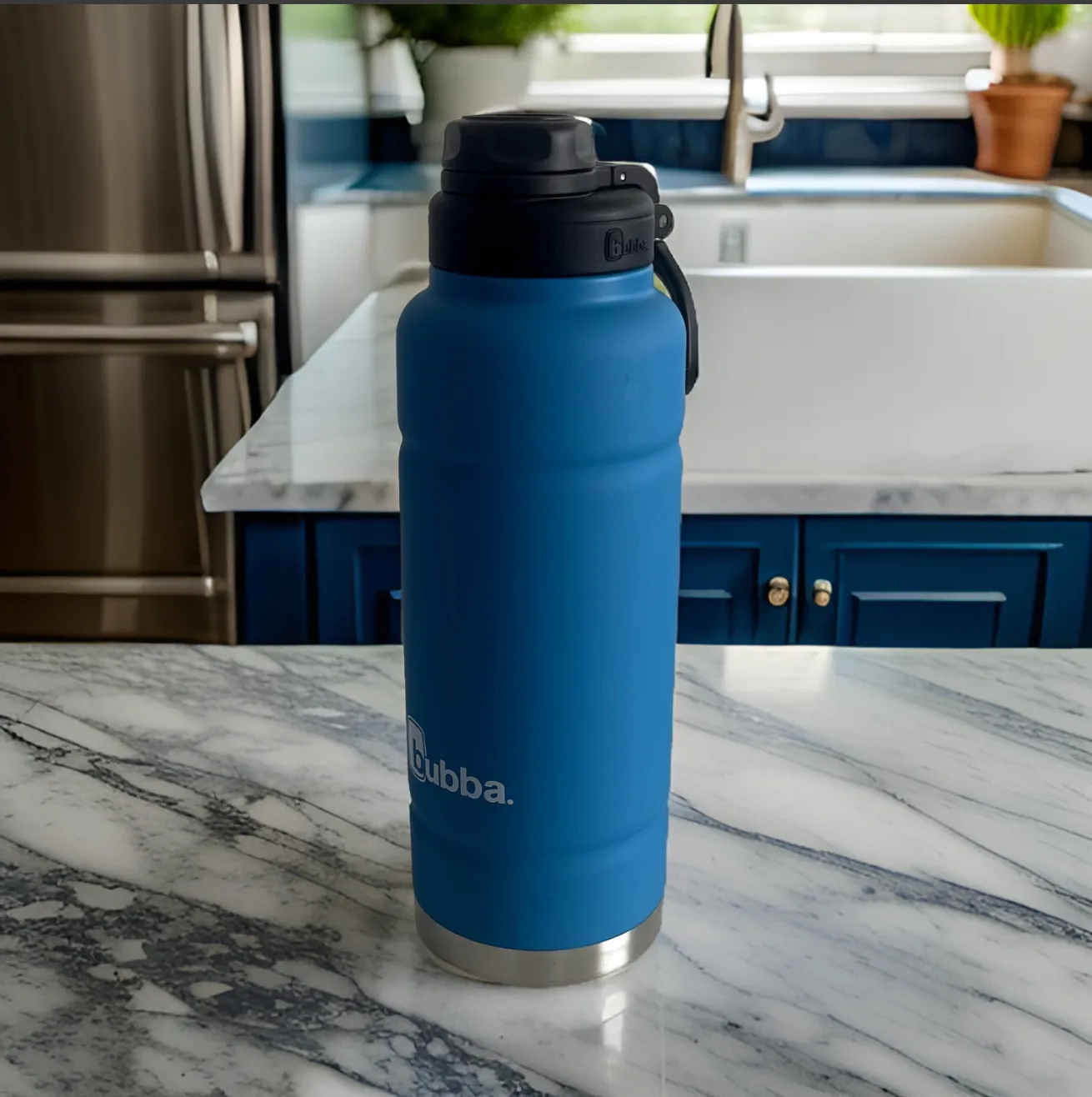 Thermo Bottle Blue w/ Black Lid