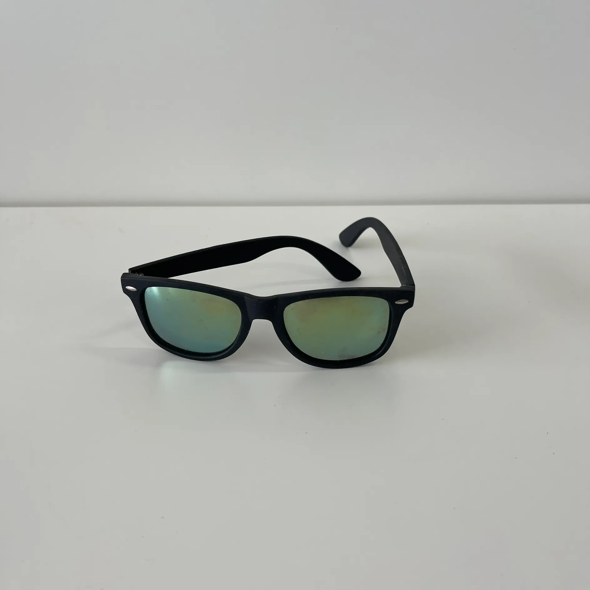 Sunglasses Black Polarized Green