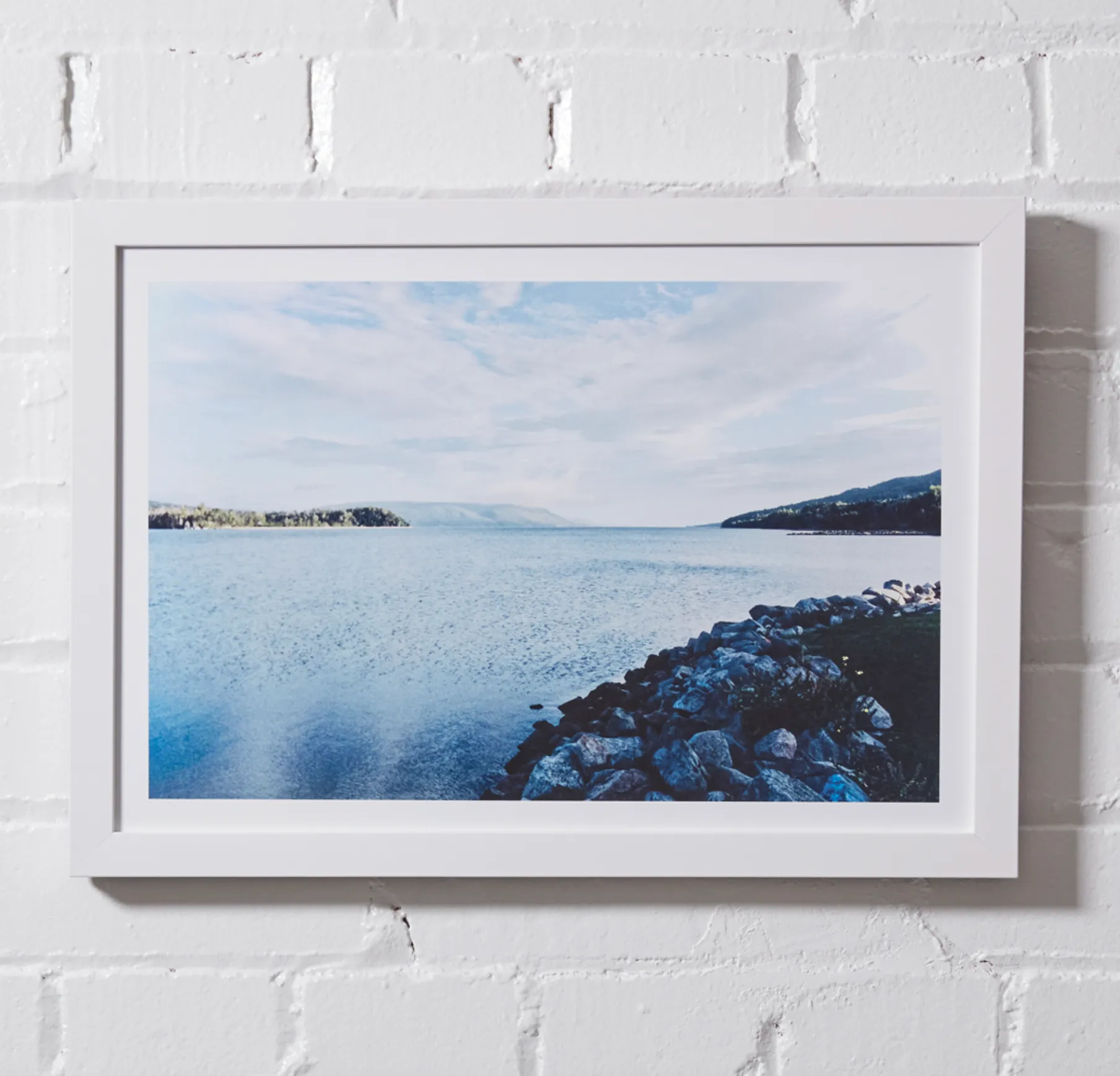 #P049 Photography Framed 16x12
