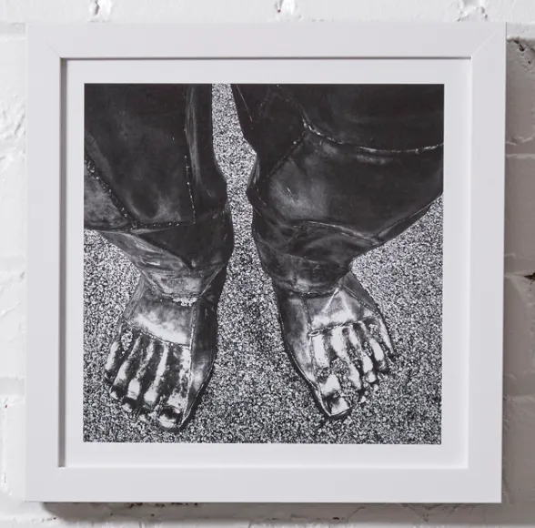 #P033 Photography Framed 10x10