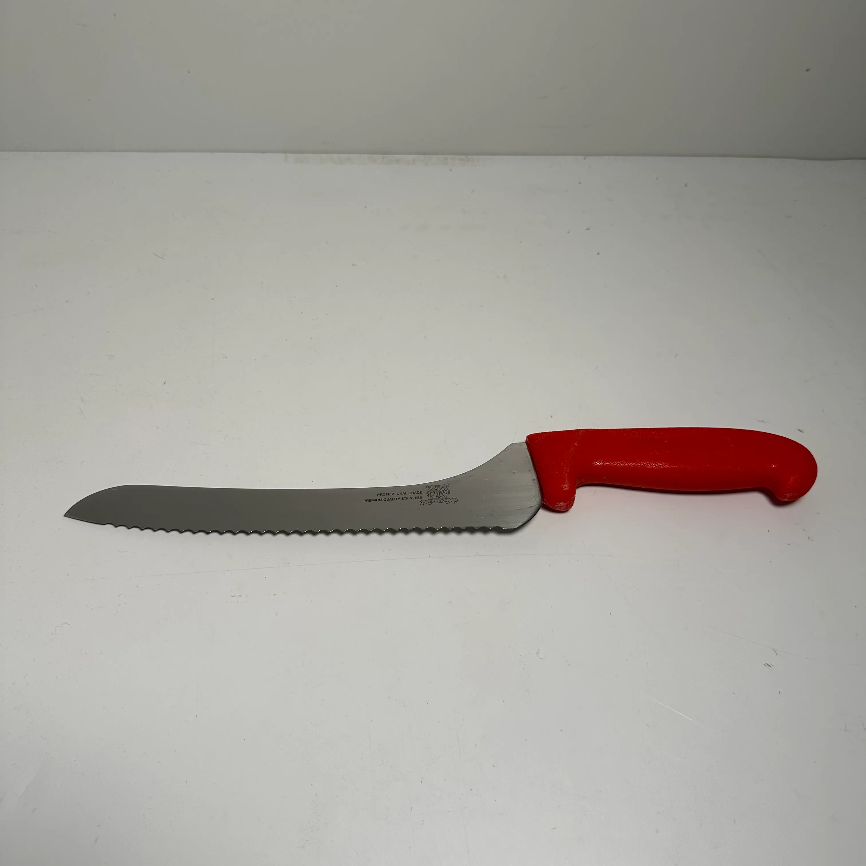 Knife - Serrated Curve - Red Handle