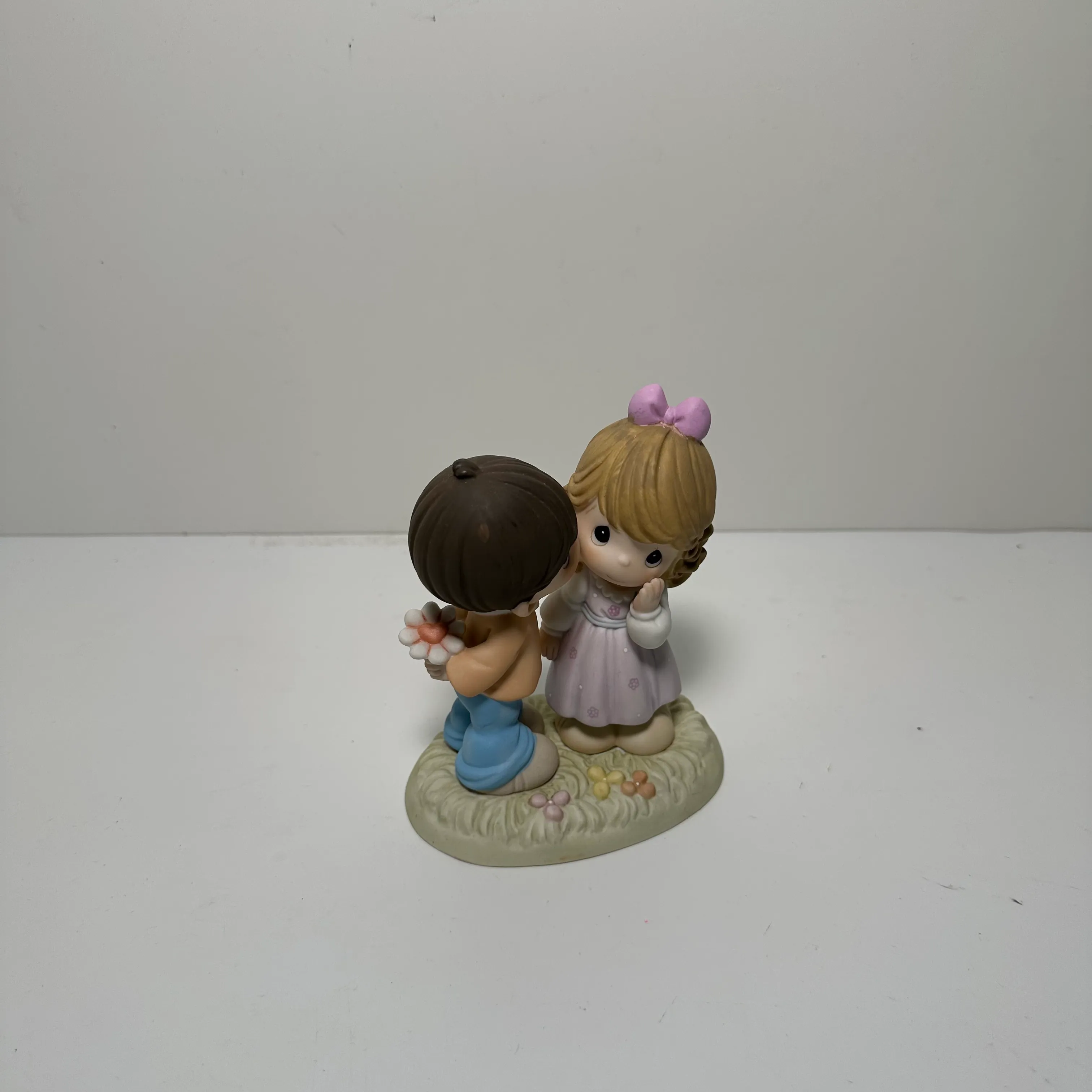 Figurine - Boy and Girl