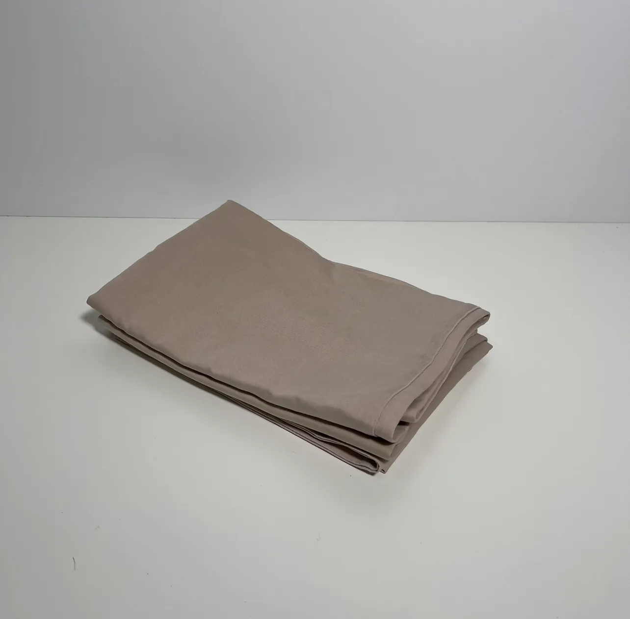 Bedding - Brown Sheets - 2 x Pillow / 2 x Flats / 1 x Fitted