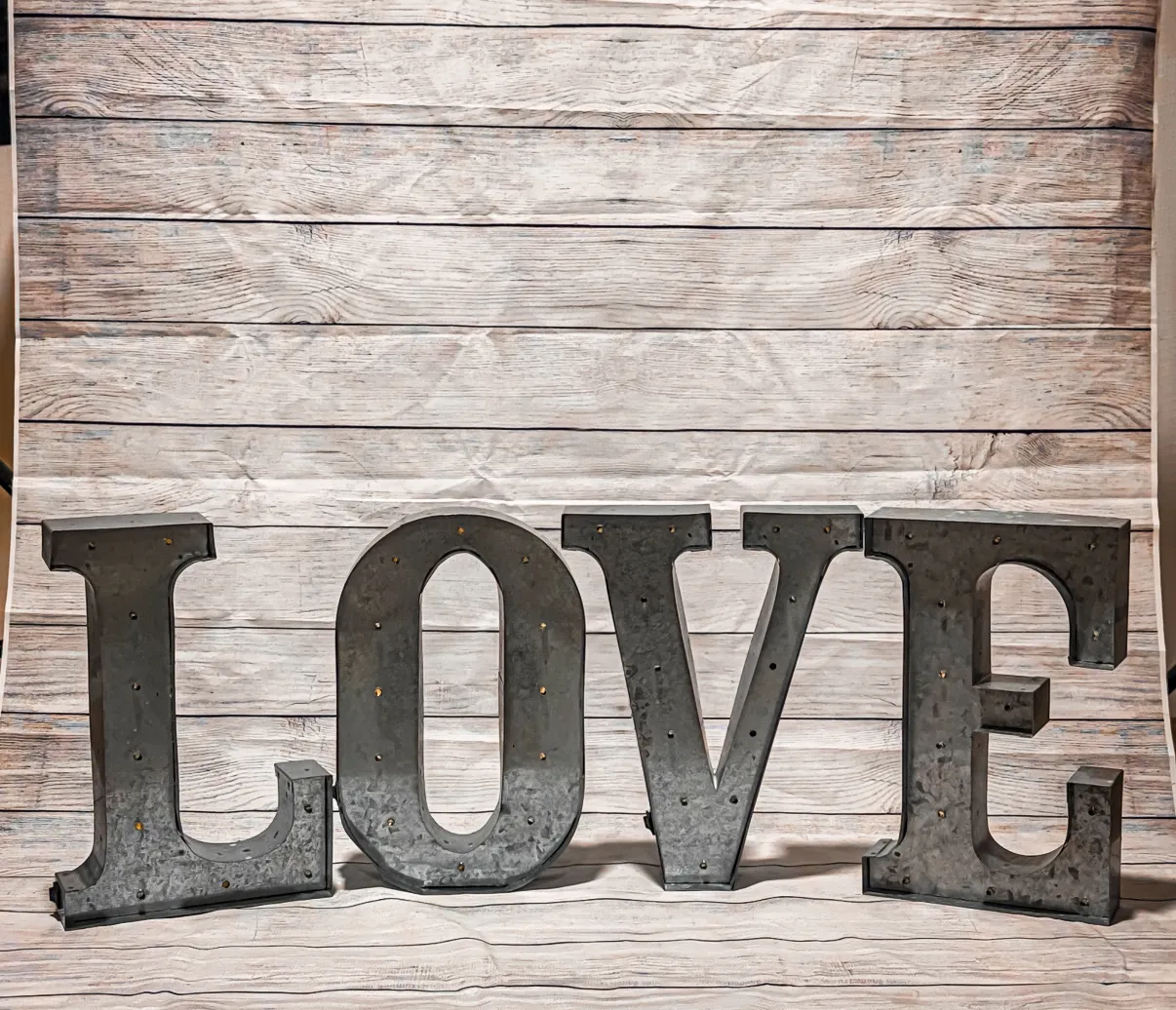 12" "L.O.V.E" Light-Up Letters