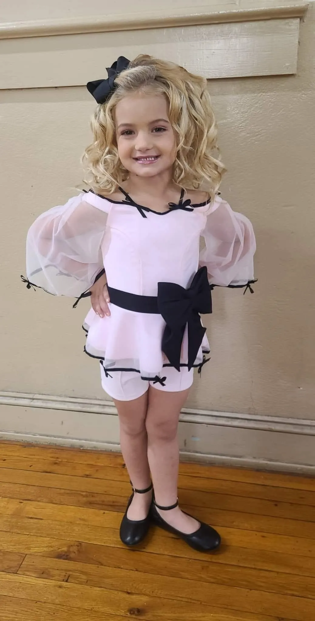 Pink and Black Toni Casual 2-4