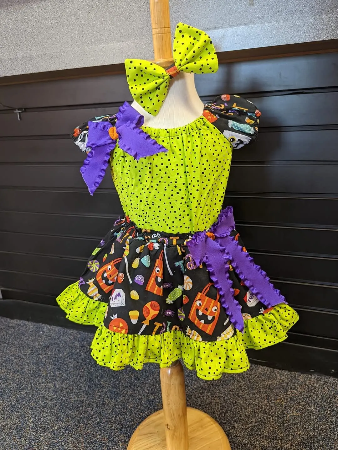 Halloween Candy Casual 