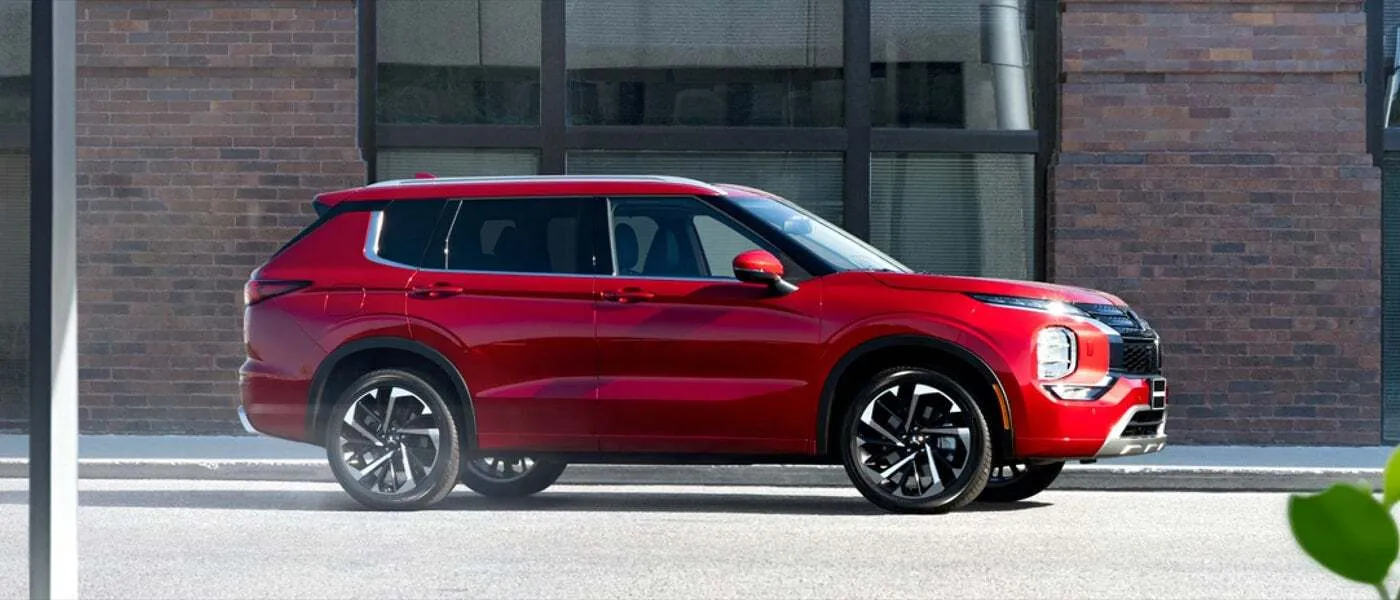 Mitsubishi Outlander Red Diamond 2023