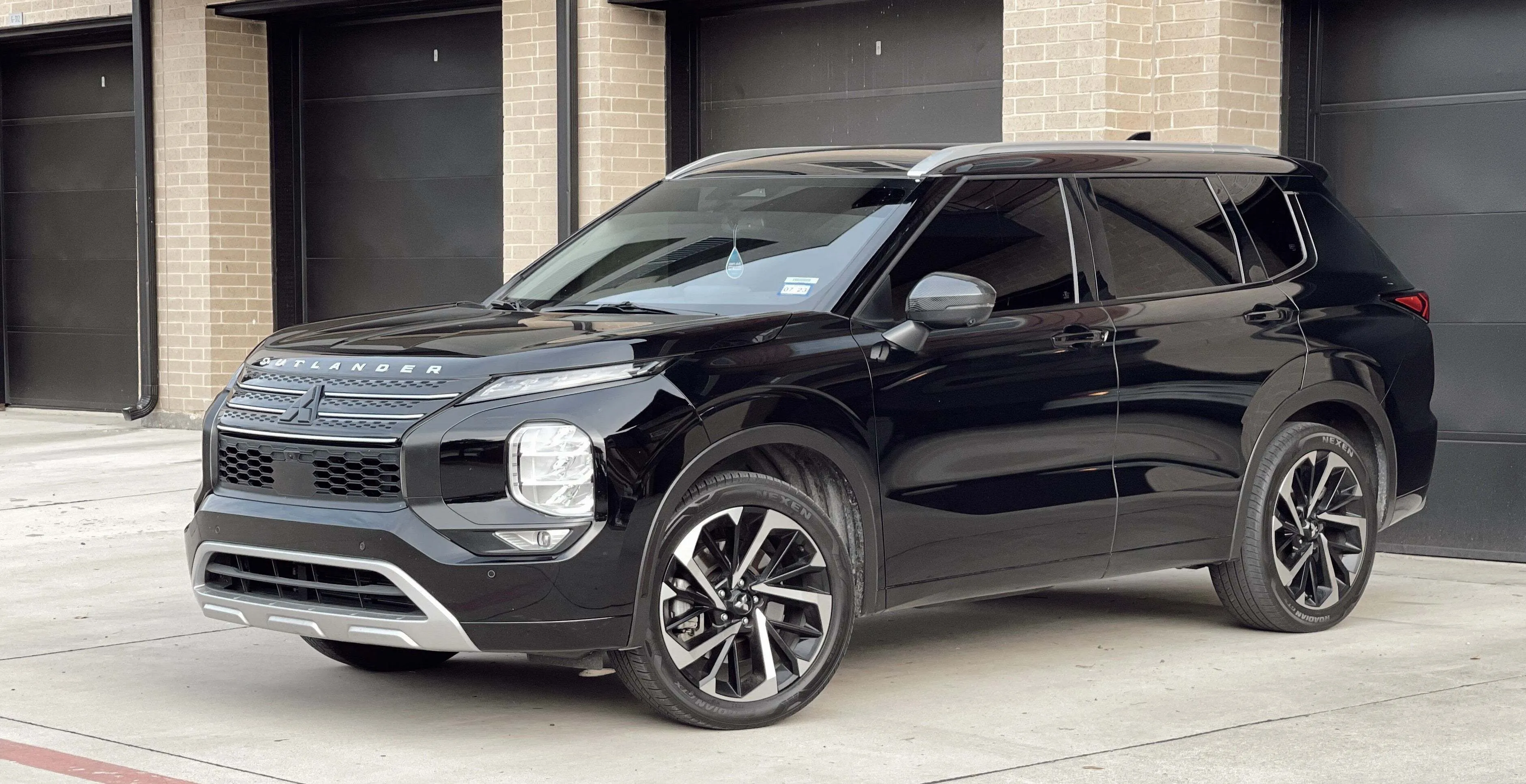 Mitsubishi Outlander Black Diamond ES 2024