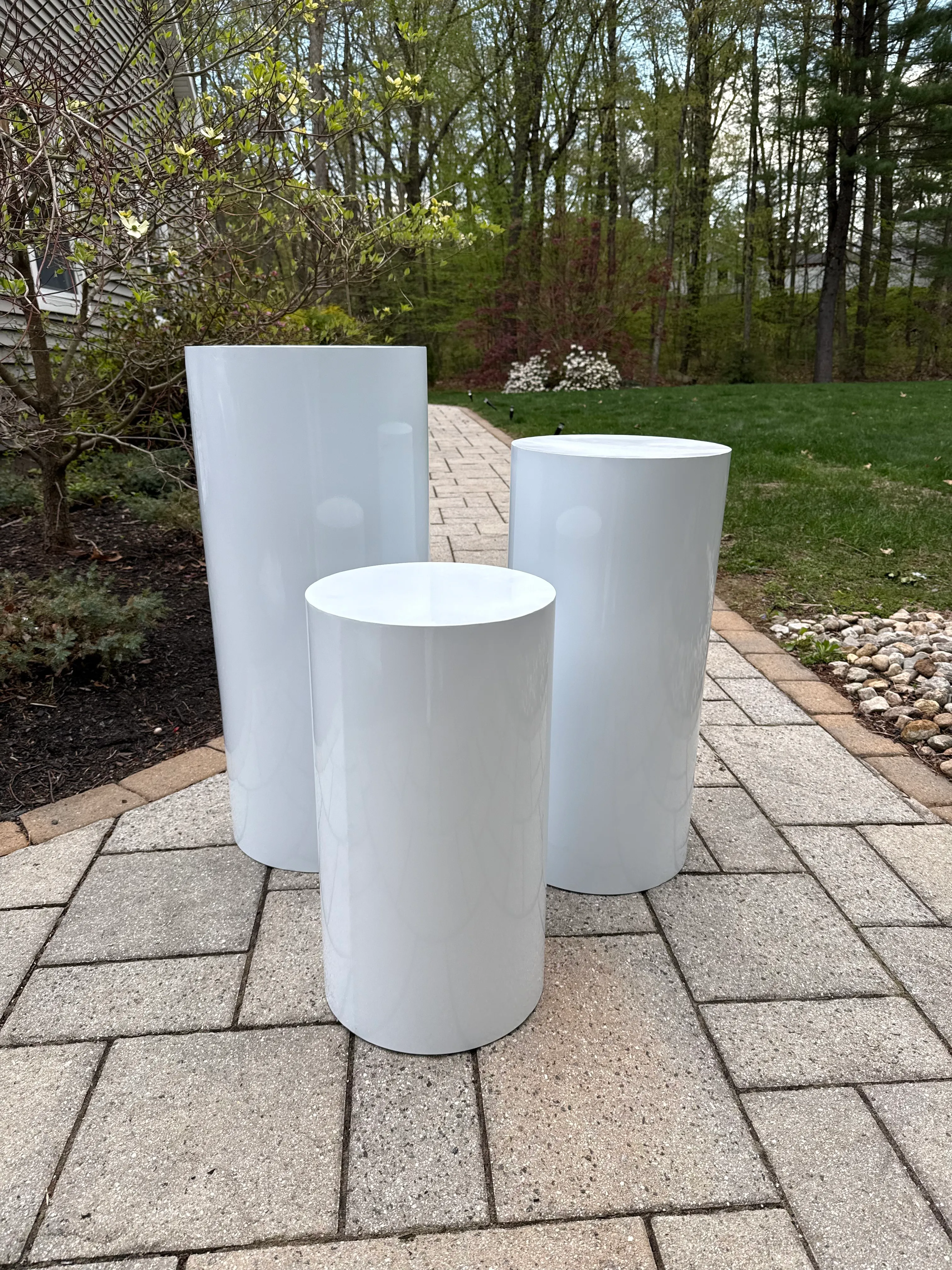 White Round Pedestals