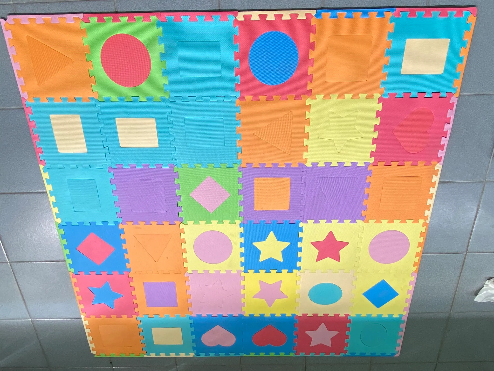 Noleggio Tappeto puzzle in Gomma colorato 36z.