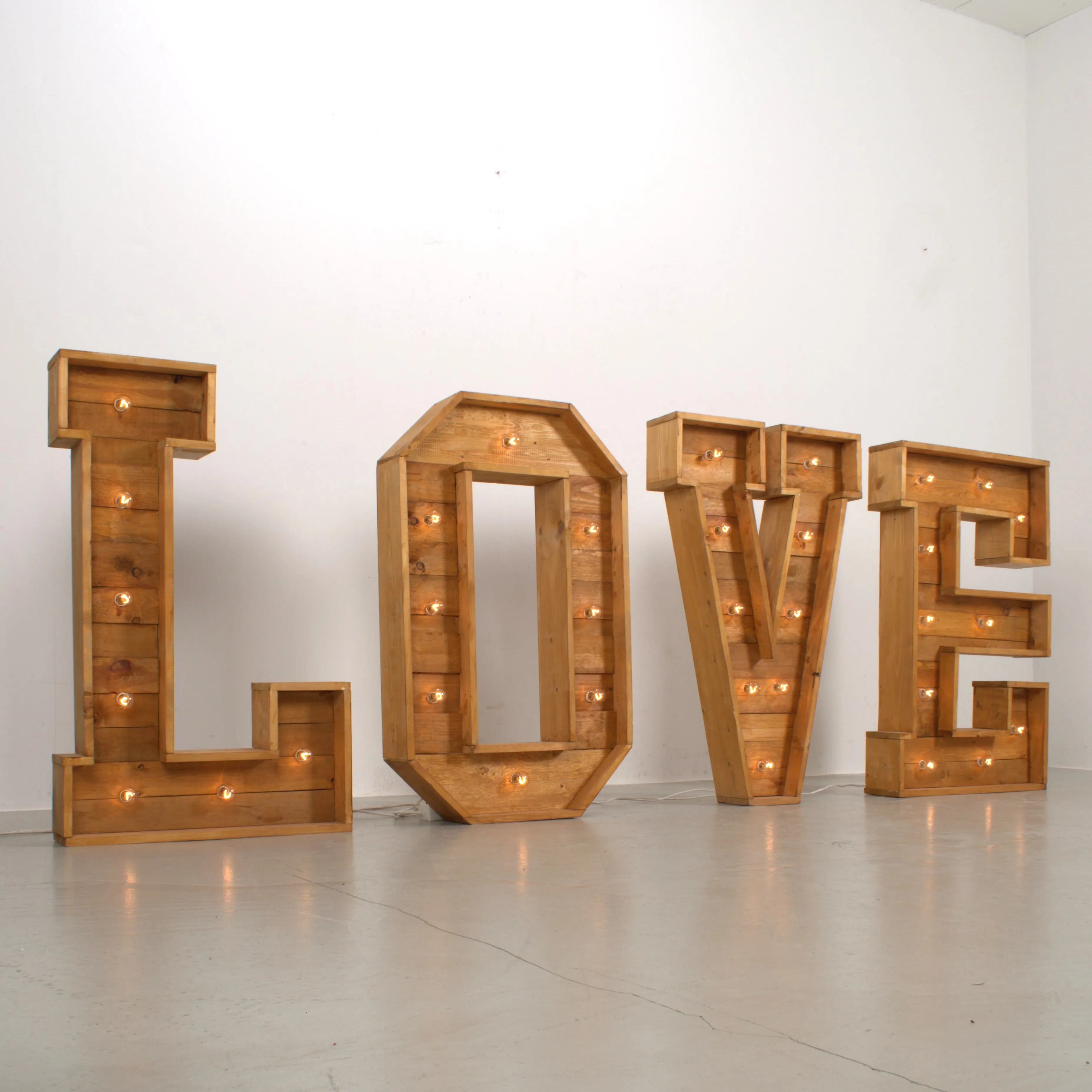 LOVE en MR & MRS letters