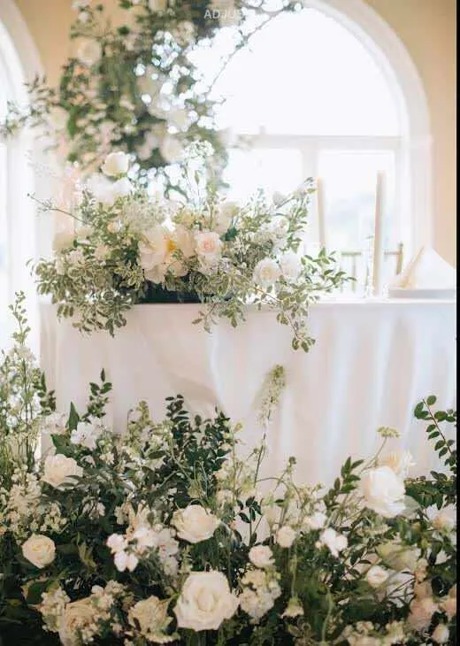 TABLE - SWEETHEART TABLE