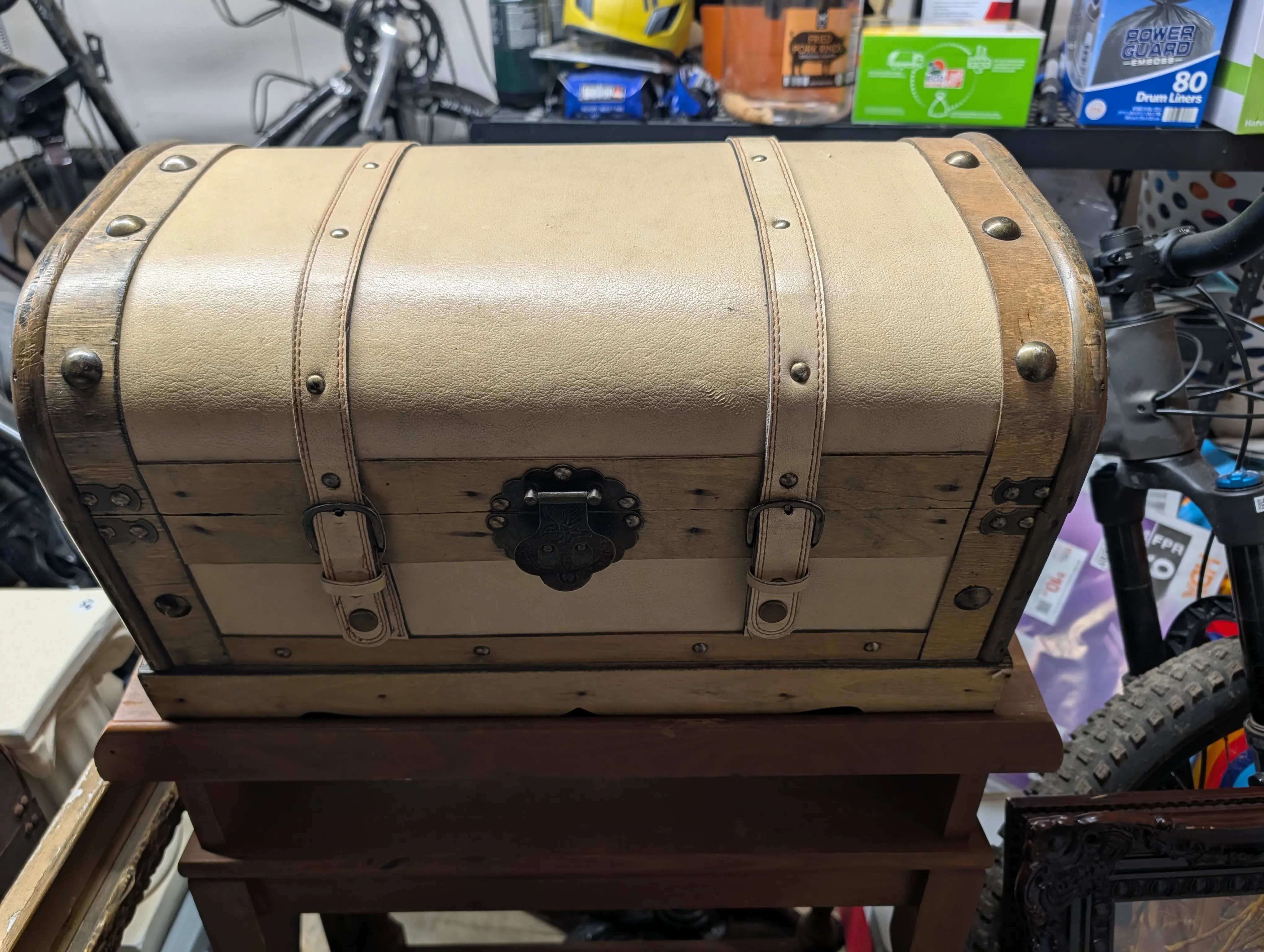 CARD BOX - DECORATIVE VINTAGE CHEST 