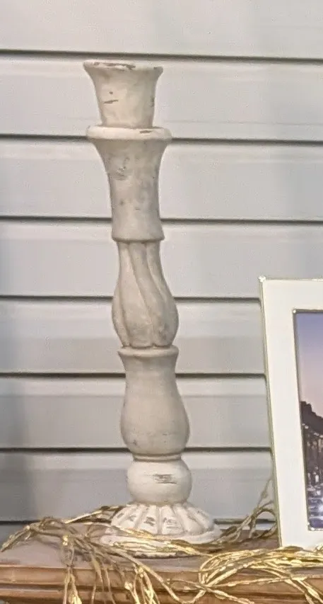 CANDLESTICK HOLDER - SINGLE WHITE WOODEN CANDLESTICK HOLDER FOR TAPERED CANDLE - Candle not included