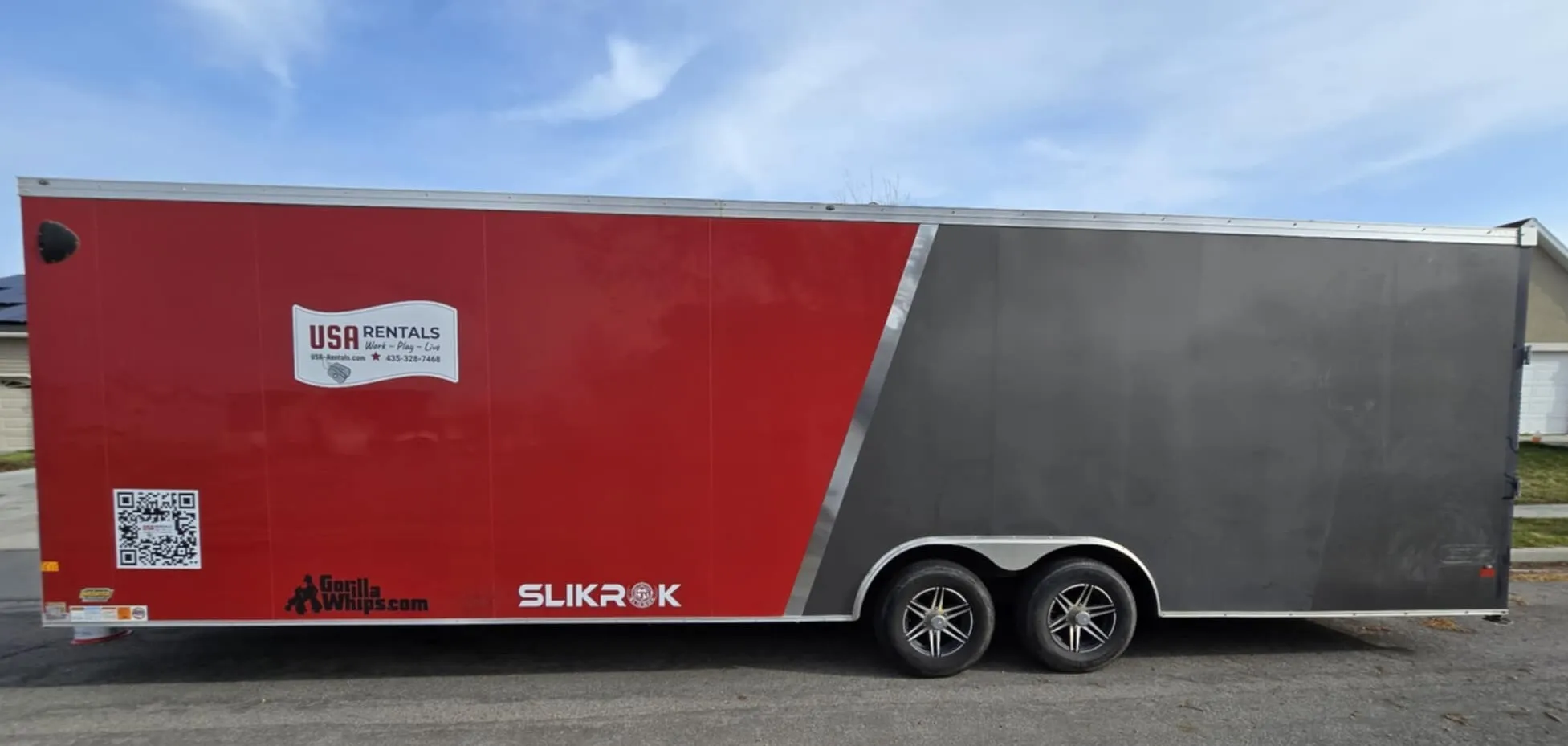 28' Enclosed Trailer