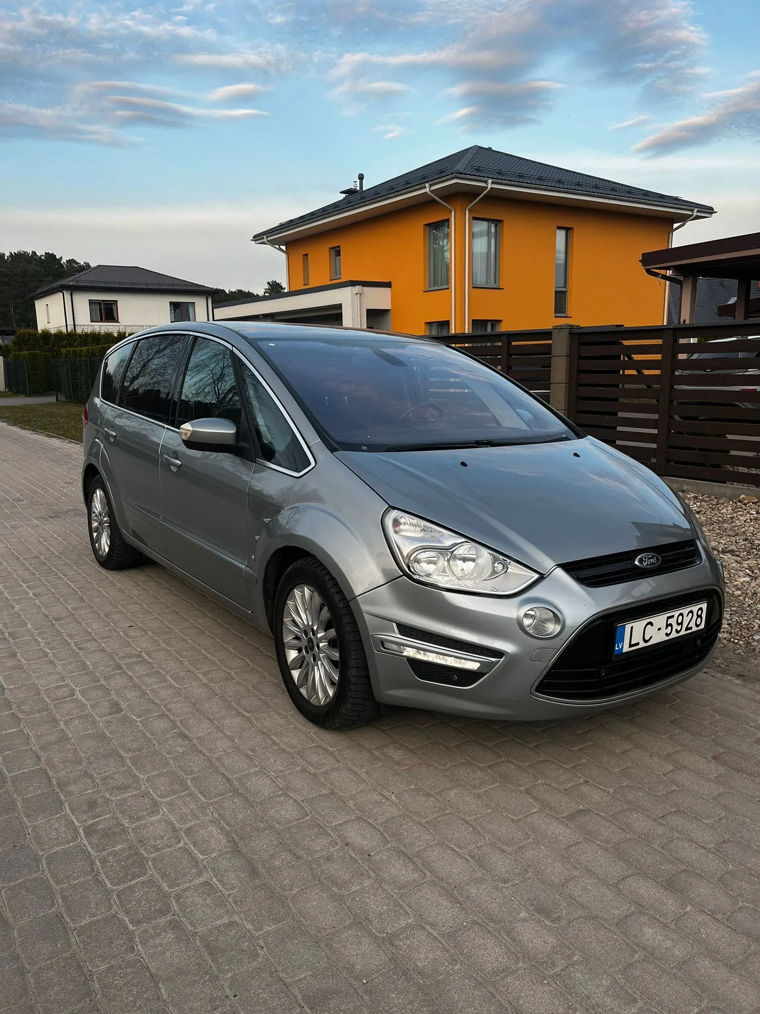 Ford S Max