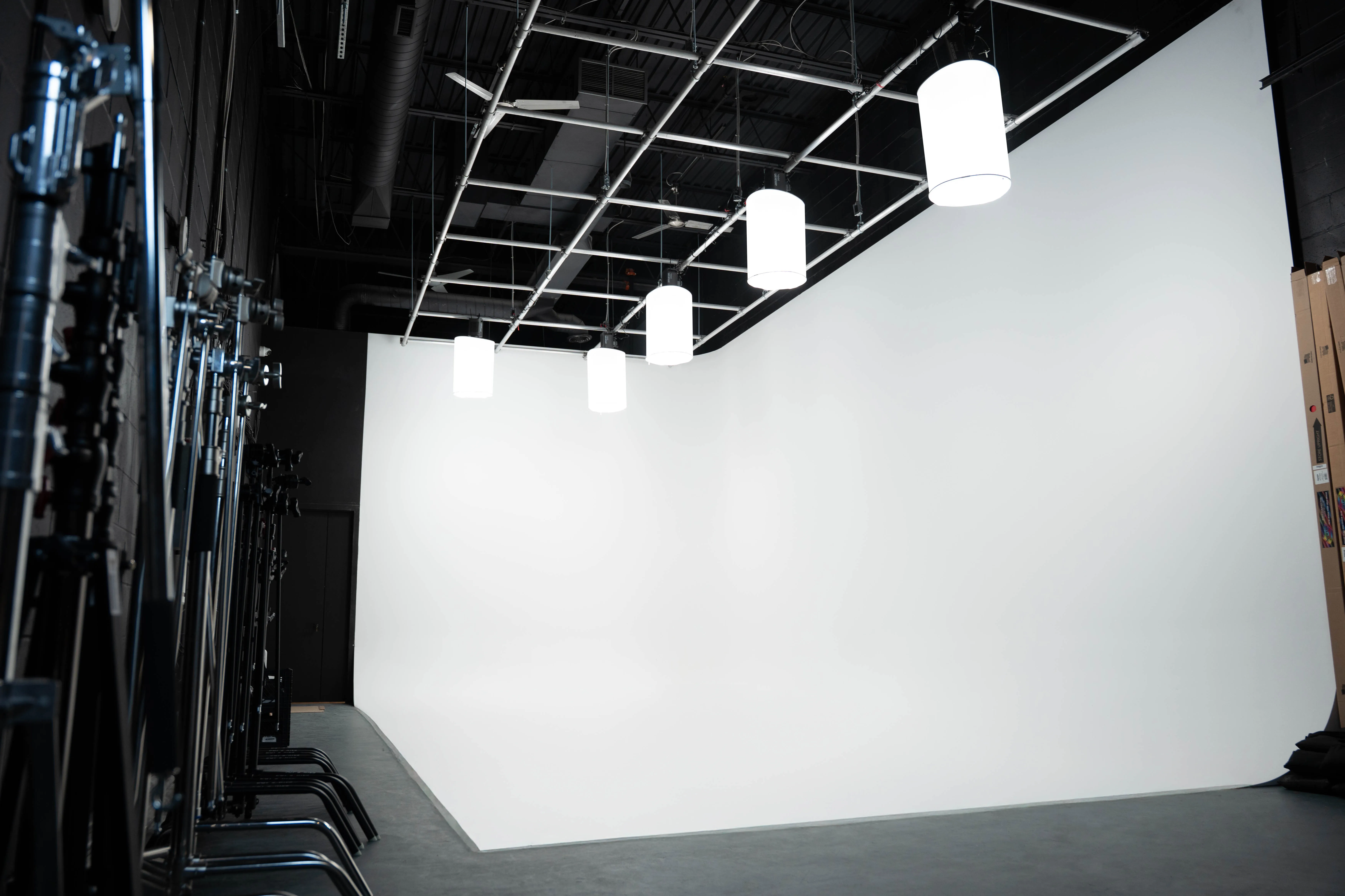 Cyclorama infinity wall - Studio Rental