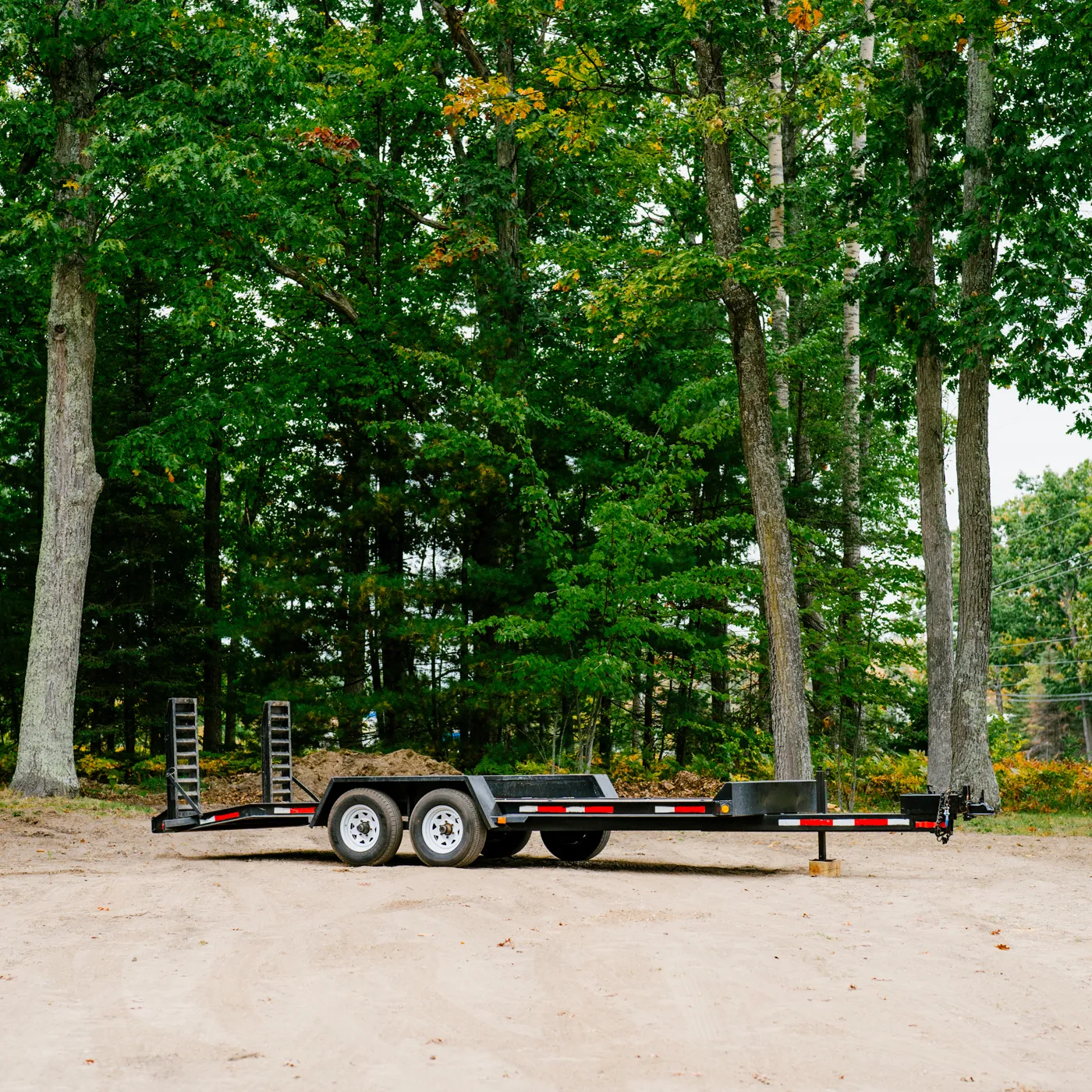 18 FT Trailer with Hydraulic Brakes