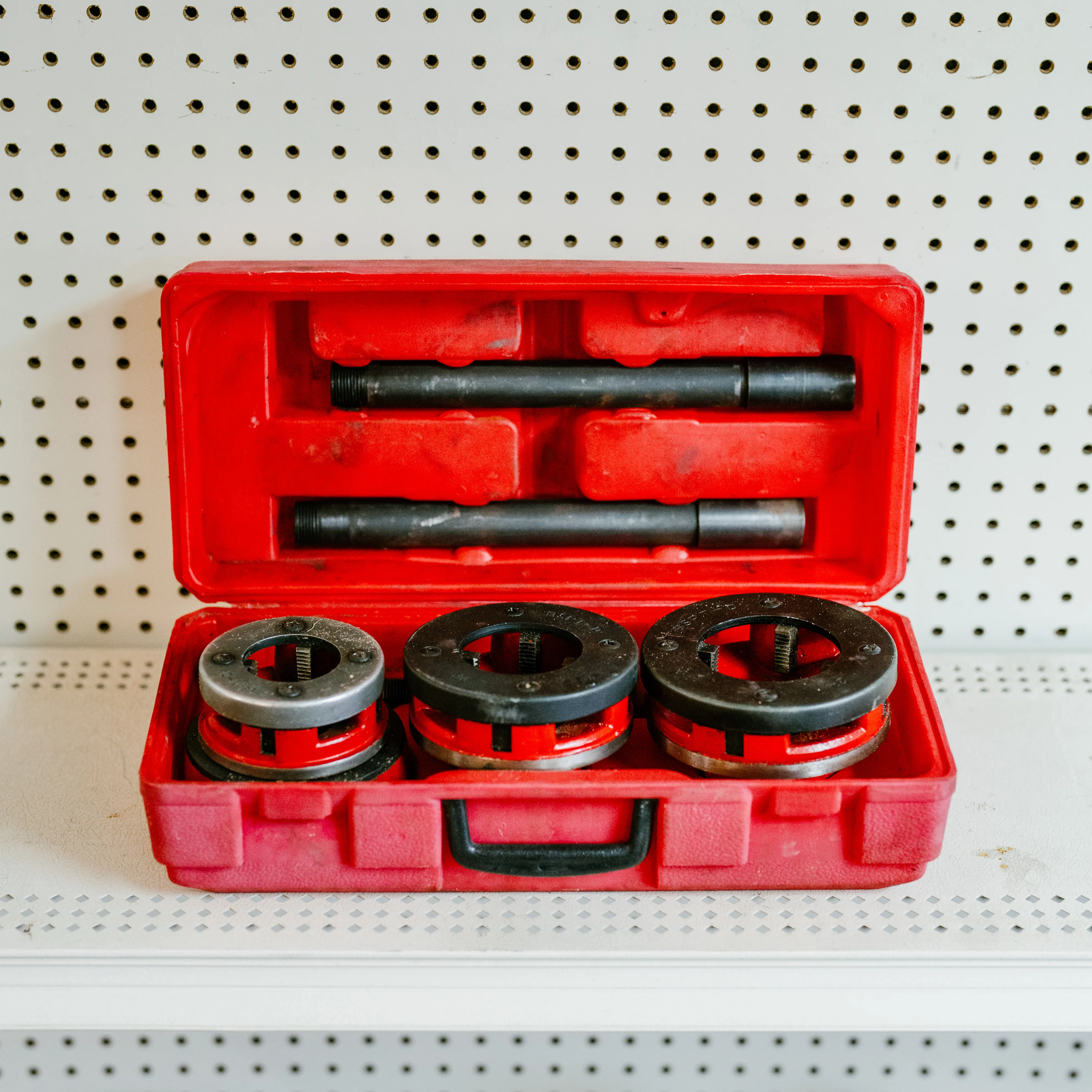 Pipe Thread Kit - 1 1/4 IN - 2 IN
