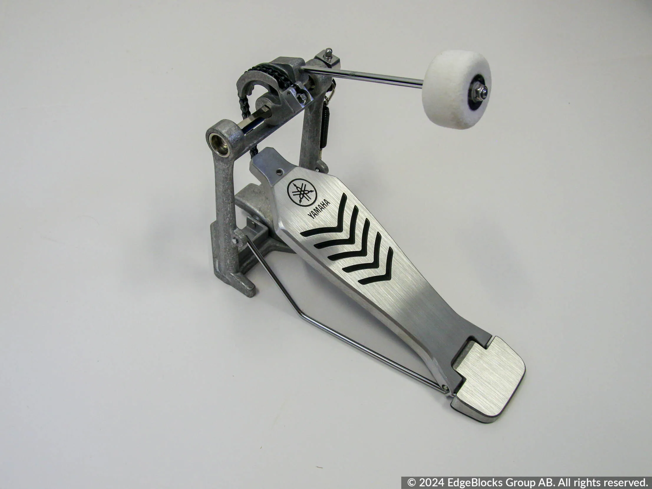 Yamaha FP7210A bastrum-pedal