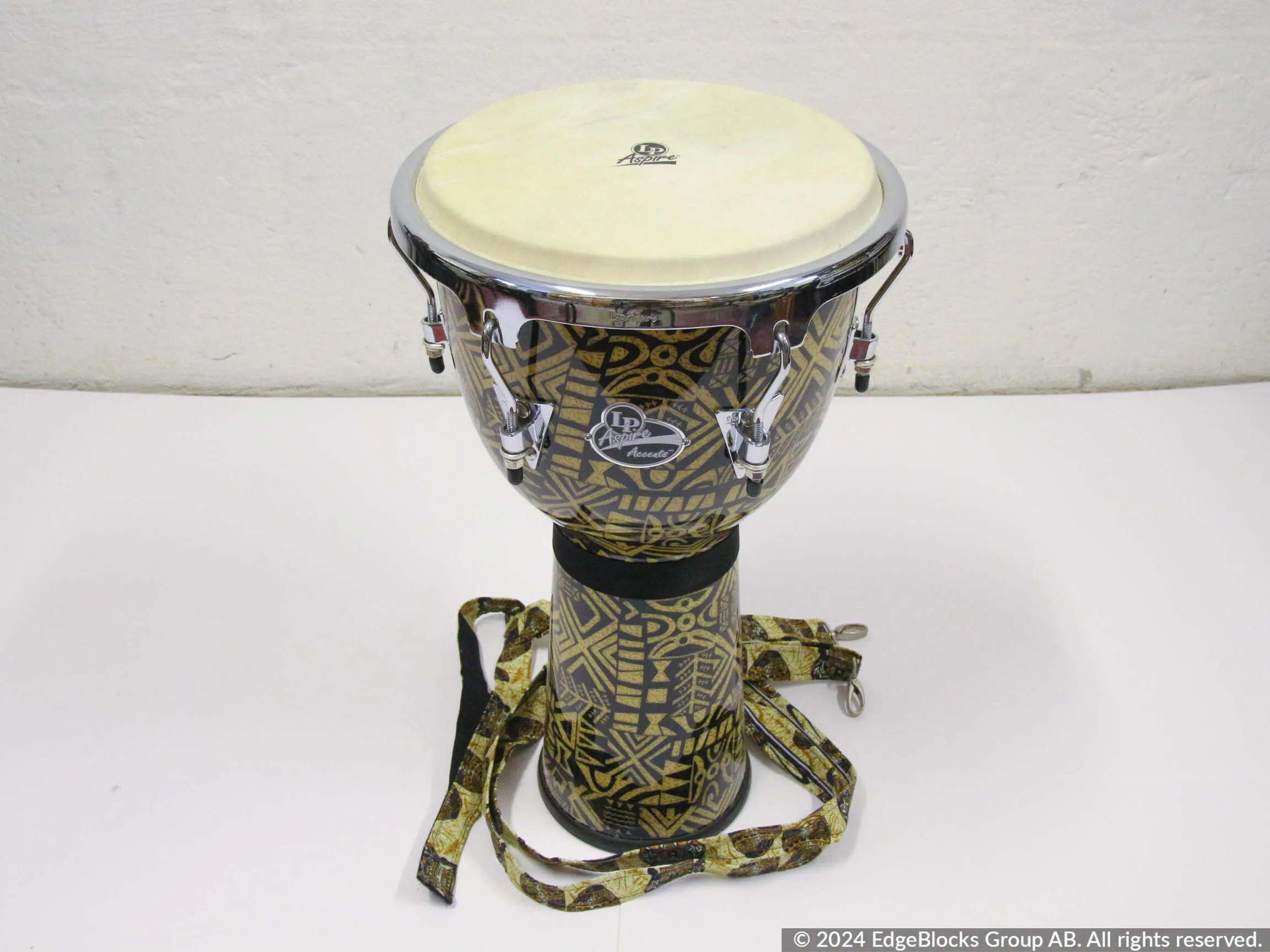 Latin Percussion A-632-SGC Djembe Aspire med strap och väska