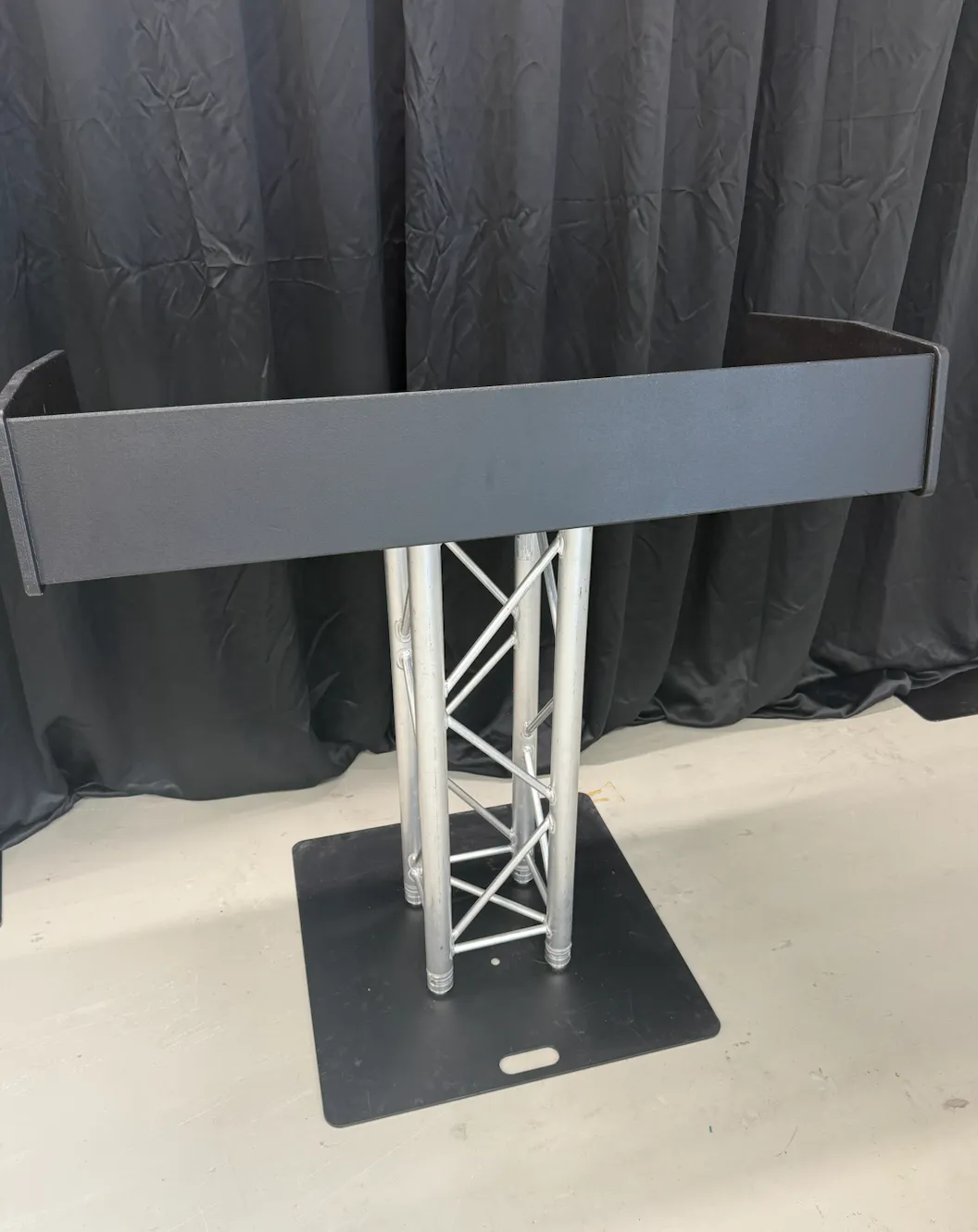 Verhuur: DJ Booth truss