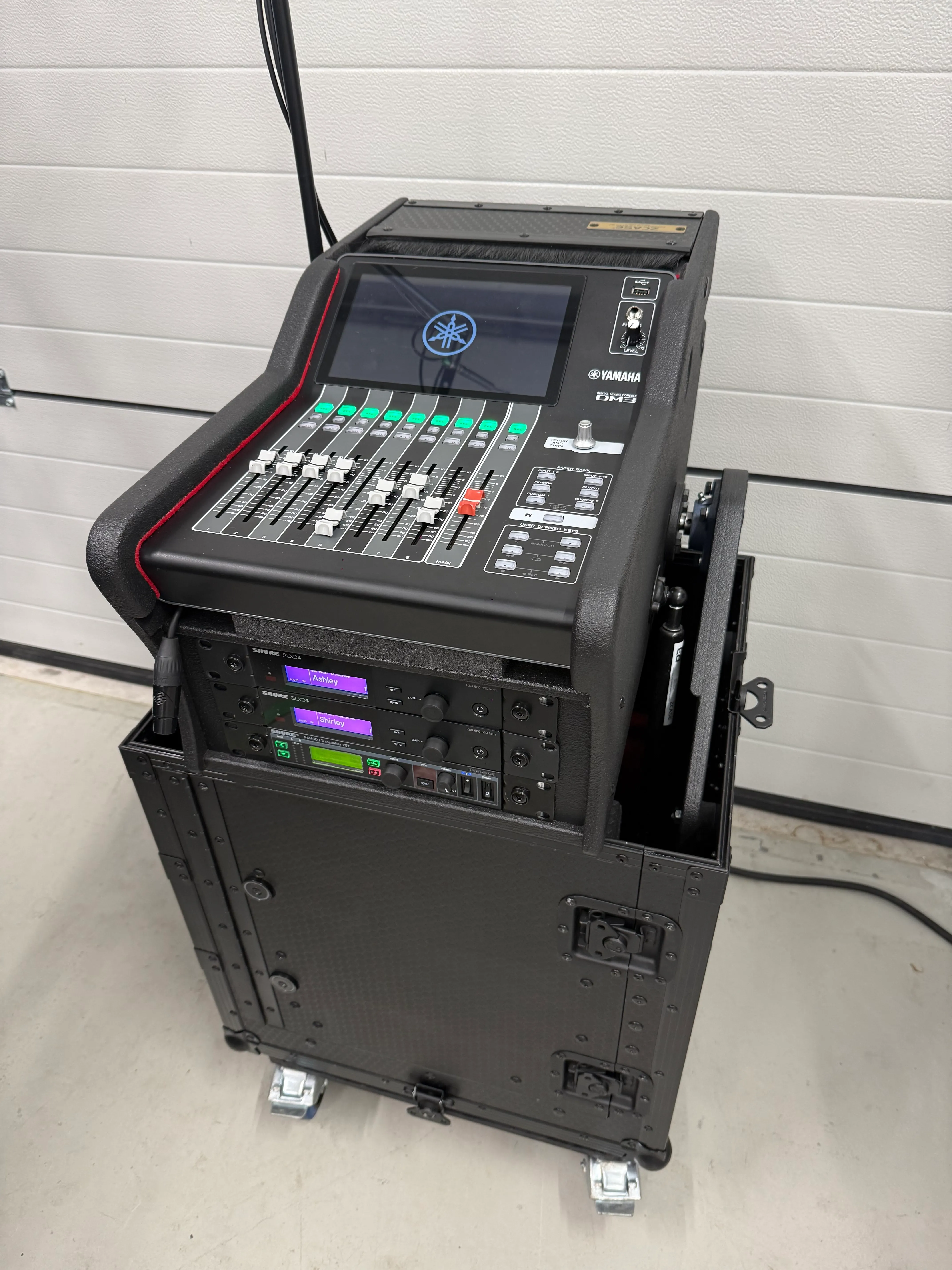 Verhuur: Yamaha DM3S Flip rack