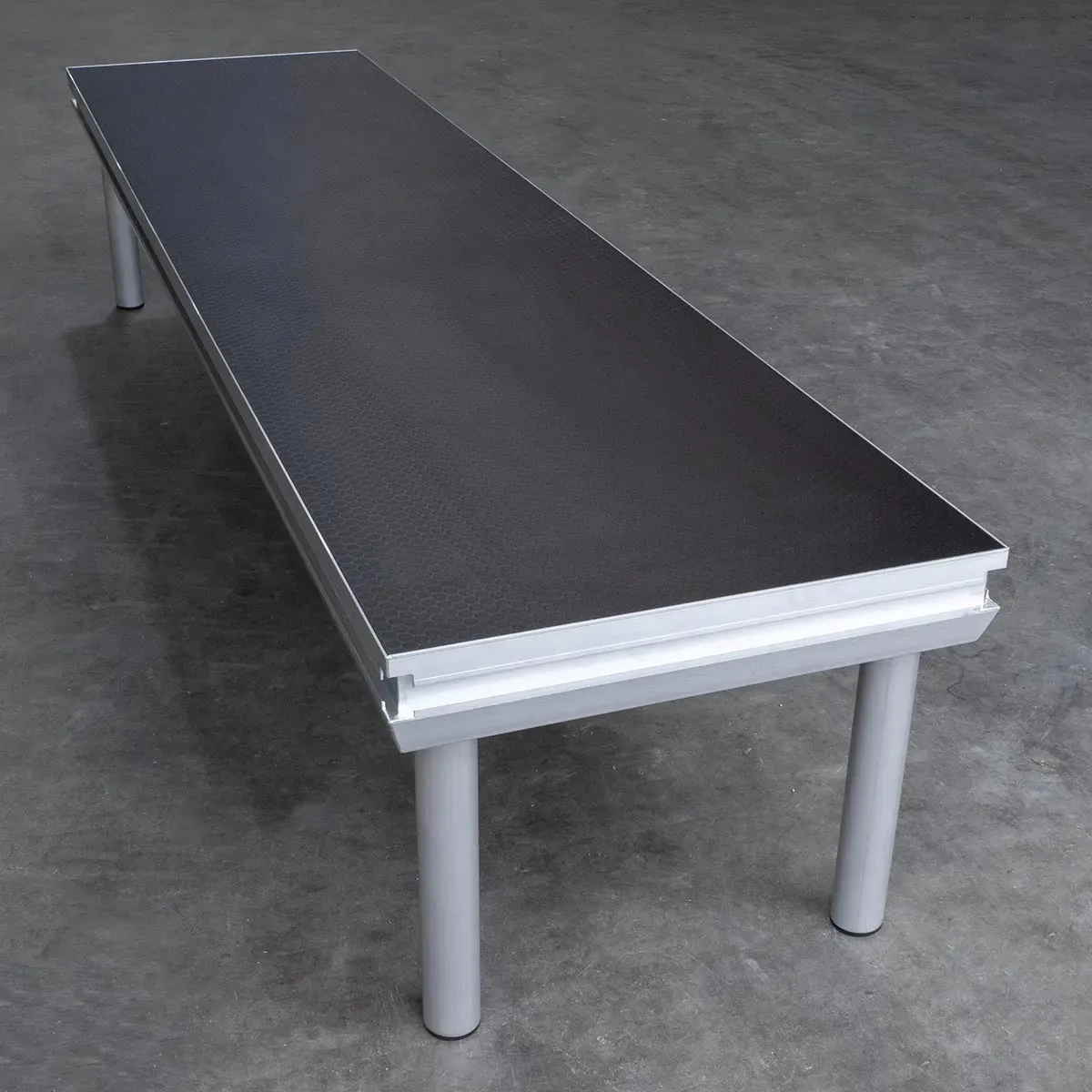 Verhuur: Fortex podium deel 2x0,5 meter