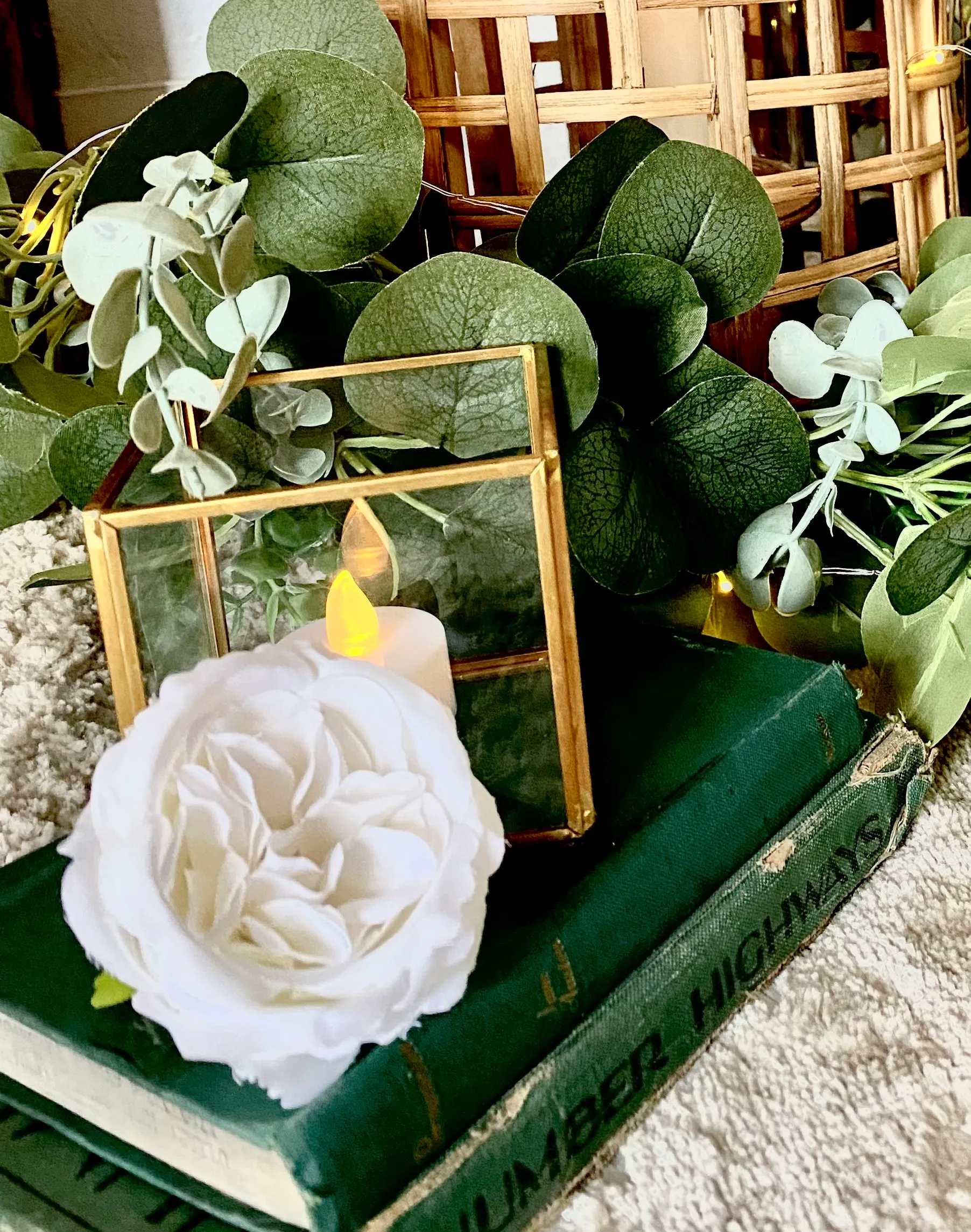 Gold Geometric Cubes