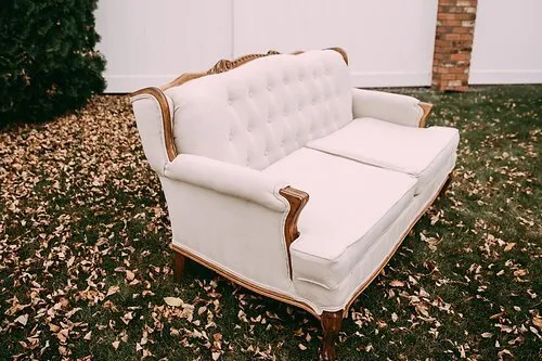 Eloise Loveseat