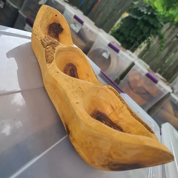 WD51 :: Organic 3 Sectional Carved Wooden Boat 16"