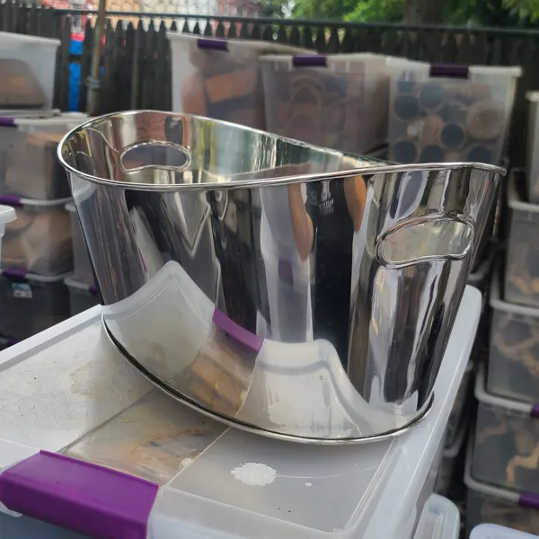 WD82 :: Metal Basin Cutout Handles 20" x 14"