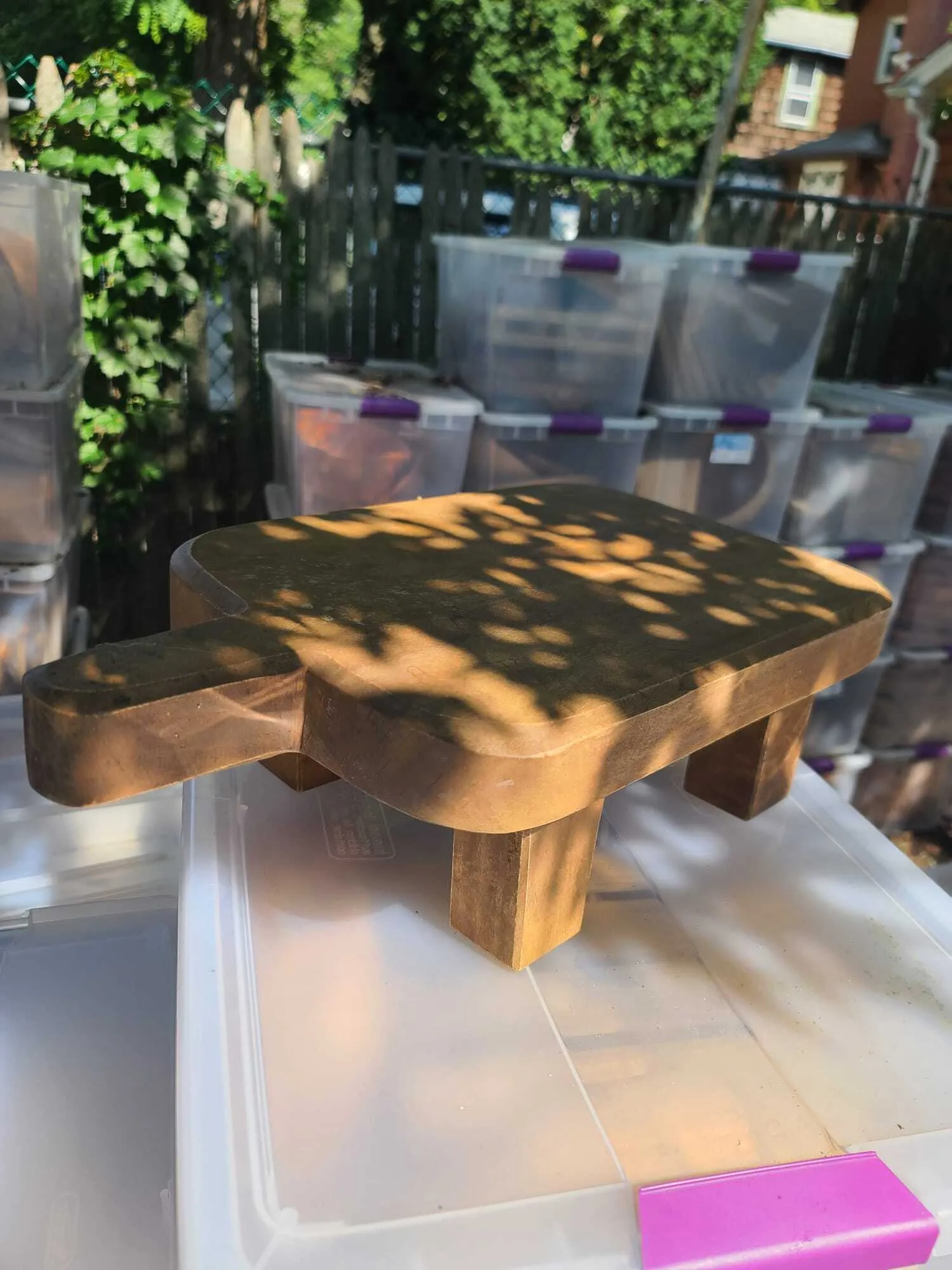 WD35 :: Rustic Footed Wooden Riser Paddle 11" x 15"