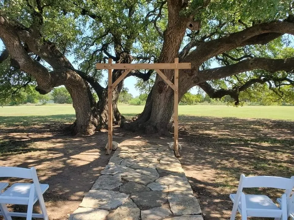 Classic Cedar Wood Arch