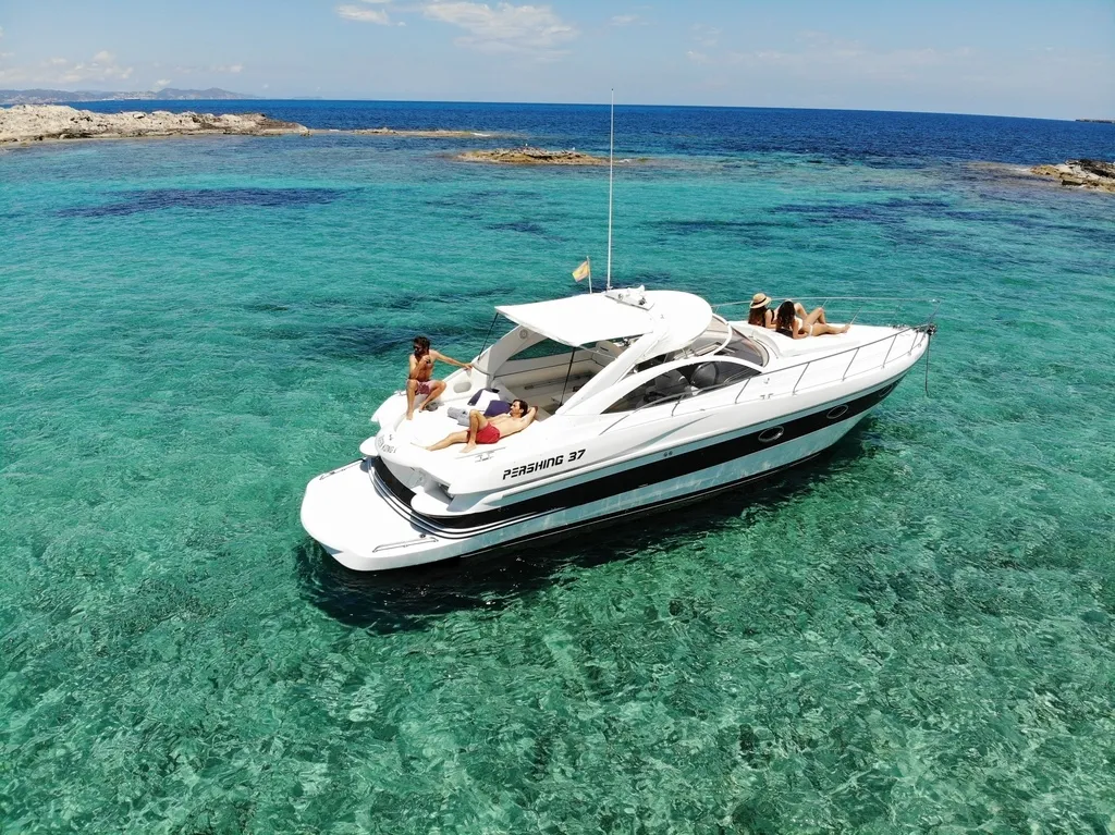 PERSHING 37 FT YACHT - 12 PAX IBIZA