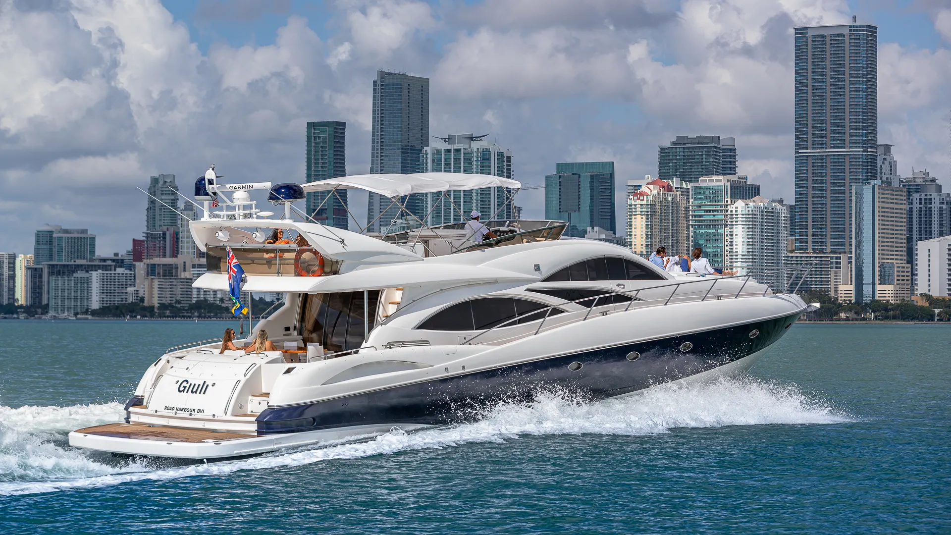  SUNSEEKER MANHATTAN 74 FT - 12 PAX / 6 NIGHT MIAMI