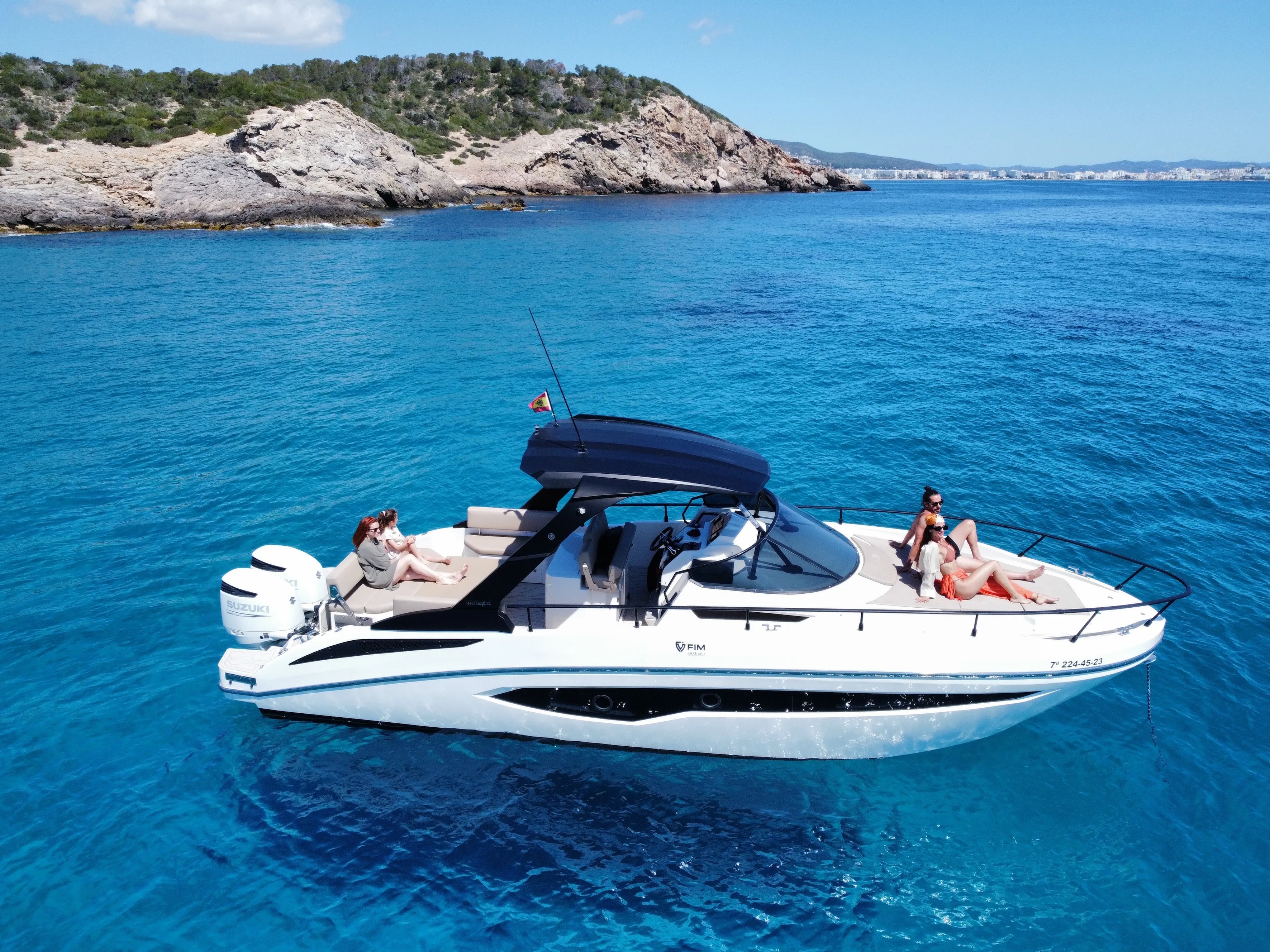 FIM 34 MOTORBOAT - 11 PAX IBIZA