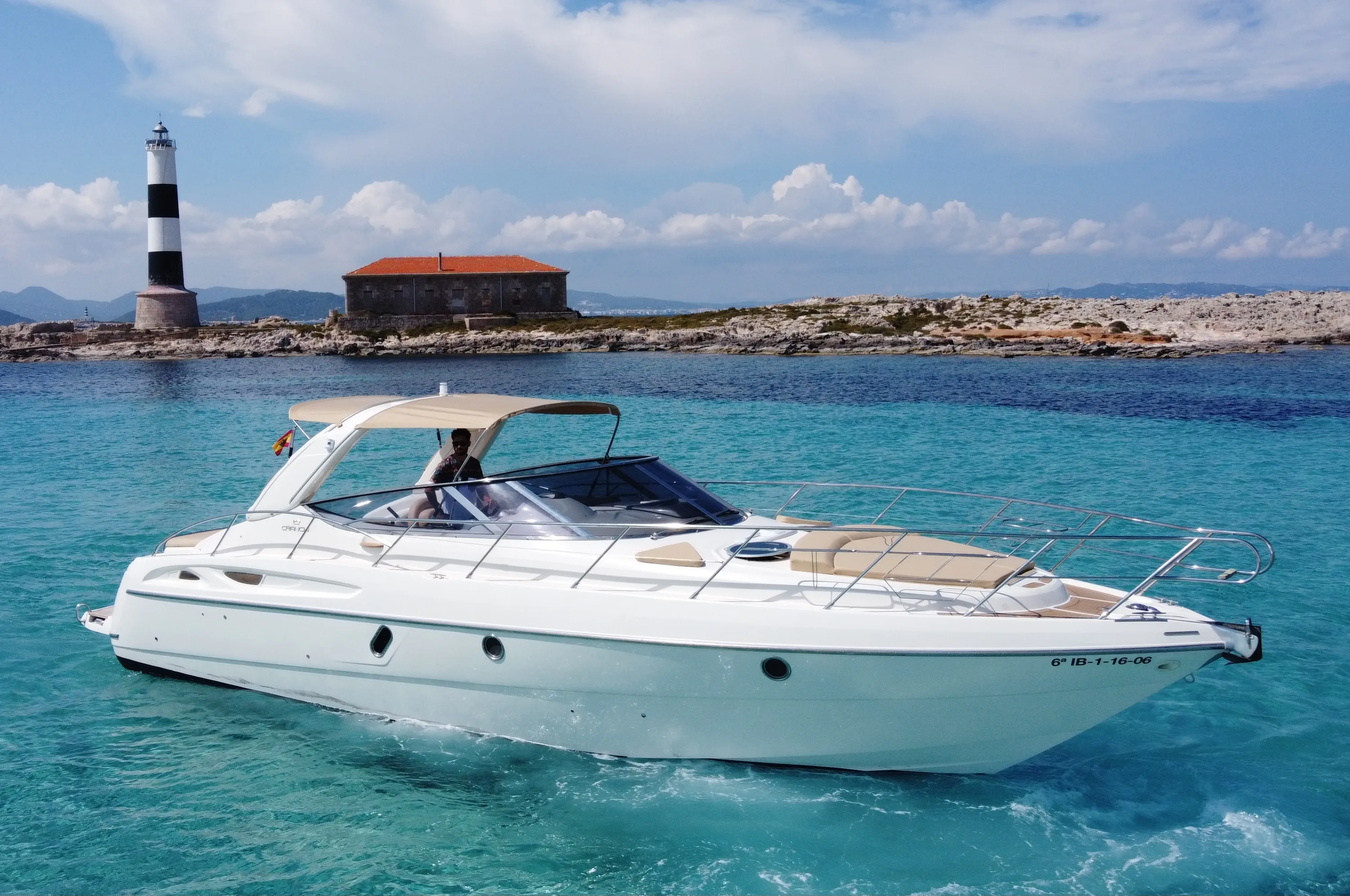 CRANCHI 41 FT YACHT - 9 PAX IBIZA